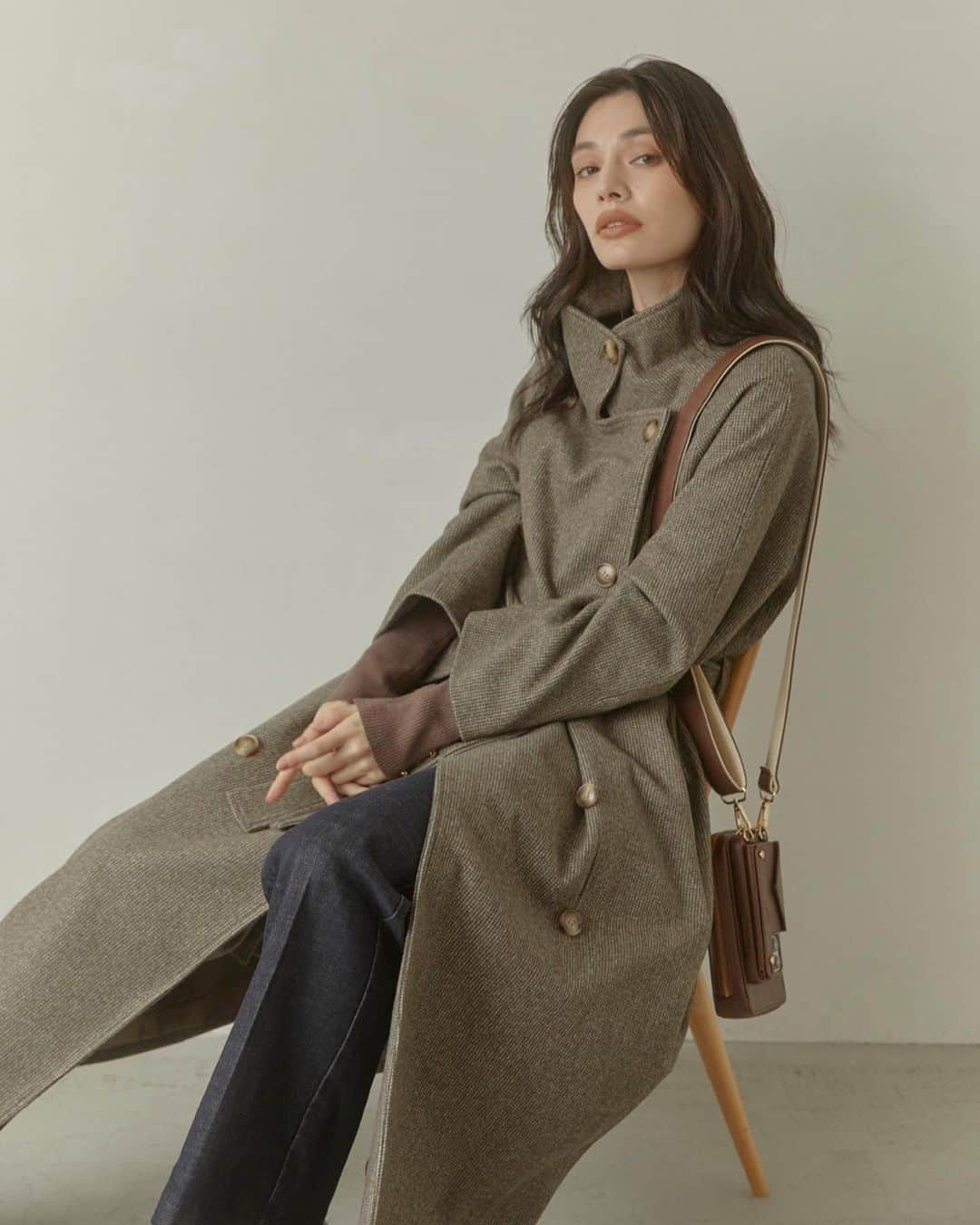 ACYMさんのインスタグラム写真 - (ACYMInstagram)「#outercollection ✔︎Teddy boa long コート ¥36,300(tax in) . ✔︎Teddy boa volume コート ¥33,000(tax in) . ✔︎Stand collar check wool コート ¥29,700(tax in) . ✔︎Stand collar wool button コート ¥29,700(tax in) . ✔︎Muffler pocket down コート ¥26,400(tax in) . ✔︎Volume collor boa ジャケット ¥22,000(tax in) . . 詳しくはWEB STORE(@acym_official )のTOP URLよりご覧ください。  #ACYM #ootd #outfit #coordinate #ロングコート #ダウンコート #ボアジャケット #ボアコート #秋服 #冬服」11月1日 21時14分 - acym_official