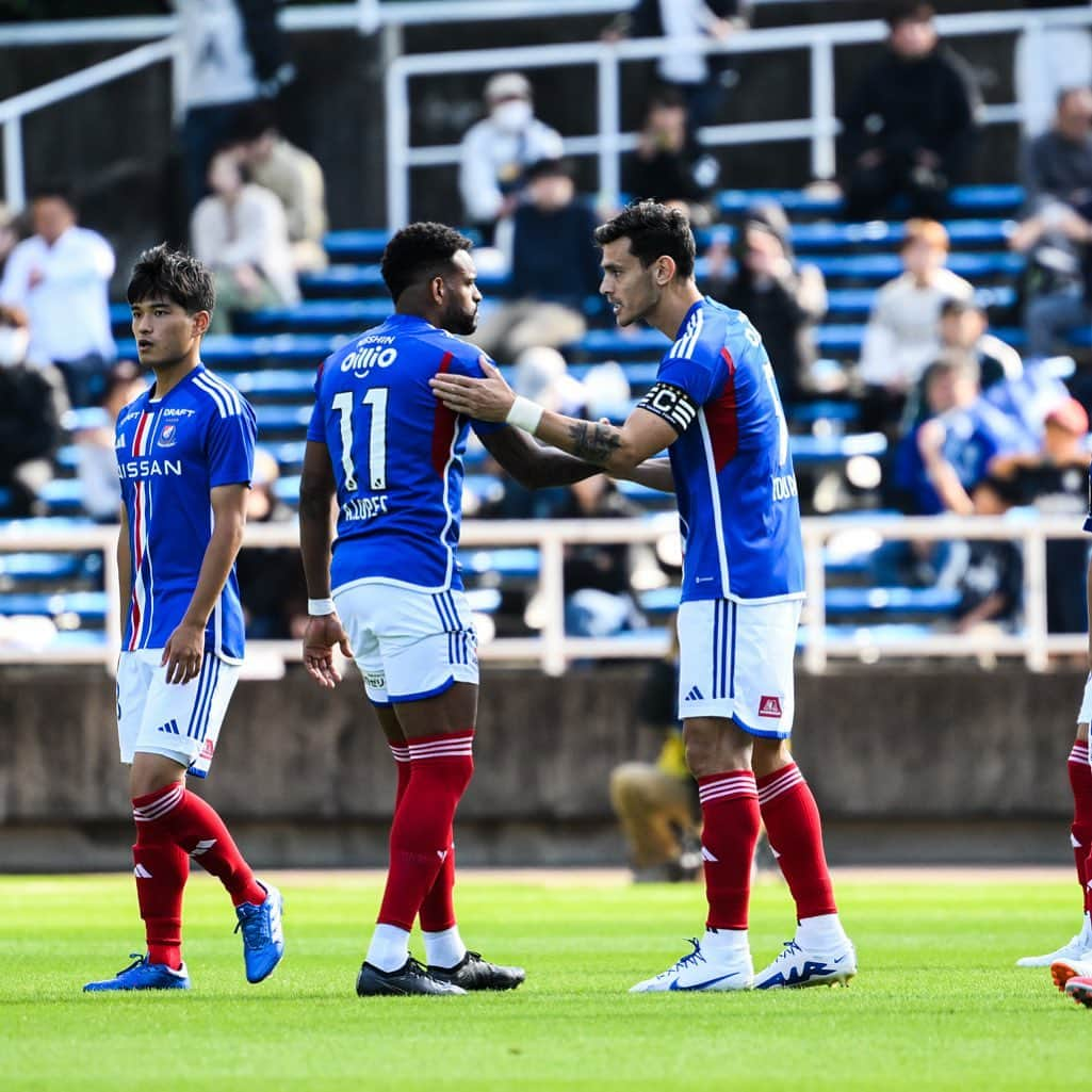 横浜F・マリノスさんのインスタグラム写真 - (横浜F・マリノスInstagram)「@a_lopes93 🤝 @eduardo.jp93  #fmarinos #エドゥアルド #アンデルソンロペス」11月1日 21時14分 - yokohamaf.marinos