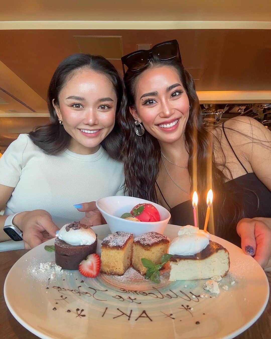 SÜMIREのインスタグラム：「. ずっと会いたかったアキちゃん👼💕 2人だけで会うのは初めてなのに お昼から夕方までずっーと色んな話をして お互い刺激受けまくりな素敵な一日だった😌 これから楽しいことたくさんしようね😍 . #lunch#celebration#Roppongi#tokyo #friendship#girl」