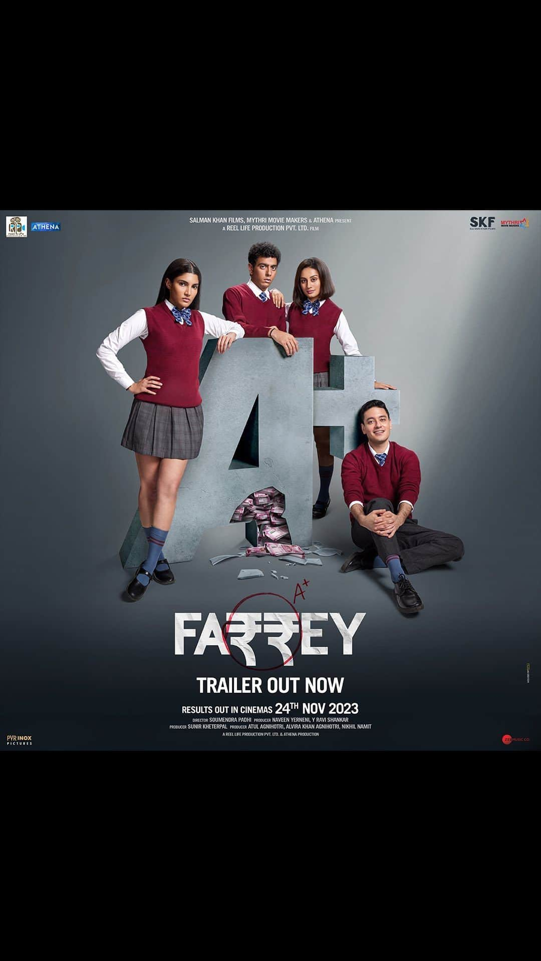 サルマン・カーンのインスタグラム：「Ab hoga inka asli test! #FarreyTrailer out now! (Trailer Link in bio)  @soumendra_padhi @alizehagnihotri @isahilmehta @zeynshaw @prasanna_bisht @ronitboseroy @juuhithesoniibabbar @yerneninaveen @atulreellife @nikhilnamit @sunirkheterpal @skfilmsofficial @mythriofficial @reellifeproduction @athenaenm @zeemusiccompany @castingchhabra @mukeshchhabracc @pvrpictures @sachinjigar @soulfulsachin @jigarsaraiya」