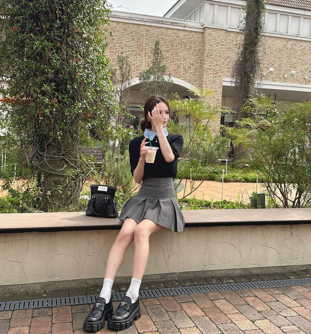 野田桃加のインスタグラム：「シャツコーデ🩵 #シャツコーデ」