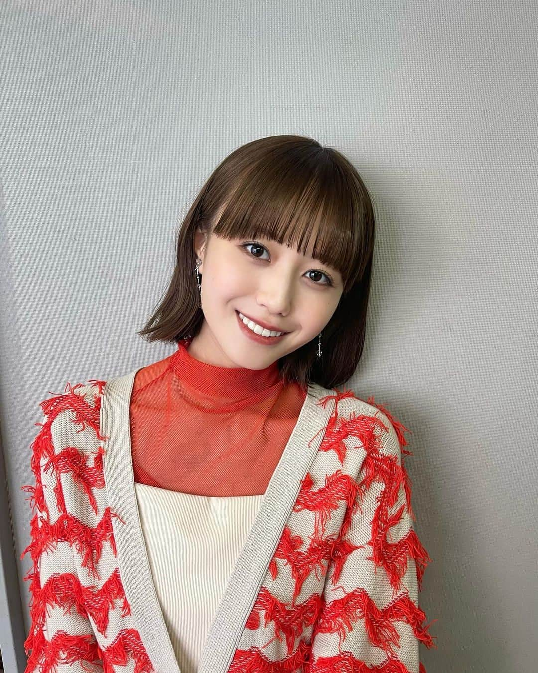 榎本ゆいなのインスタグラム：「11月！もう冬の寒さですね...最近になってやっと衣替え完了しました🫡 　 先日、 お肌のメンテナンスをしていただきました💆🏻「毛穴洗浄＋カーボキシー」でつるつるぴかぴかになったよ＼(^^)／続けたい！ @une_fleur_ami @unefleur_beauty_salon」