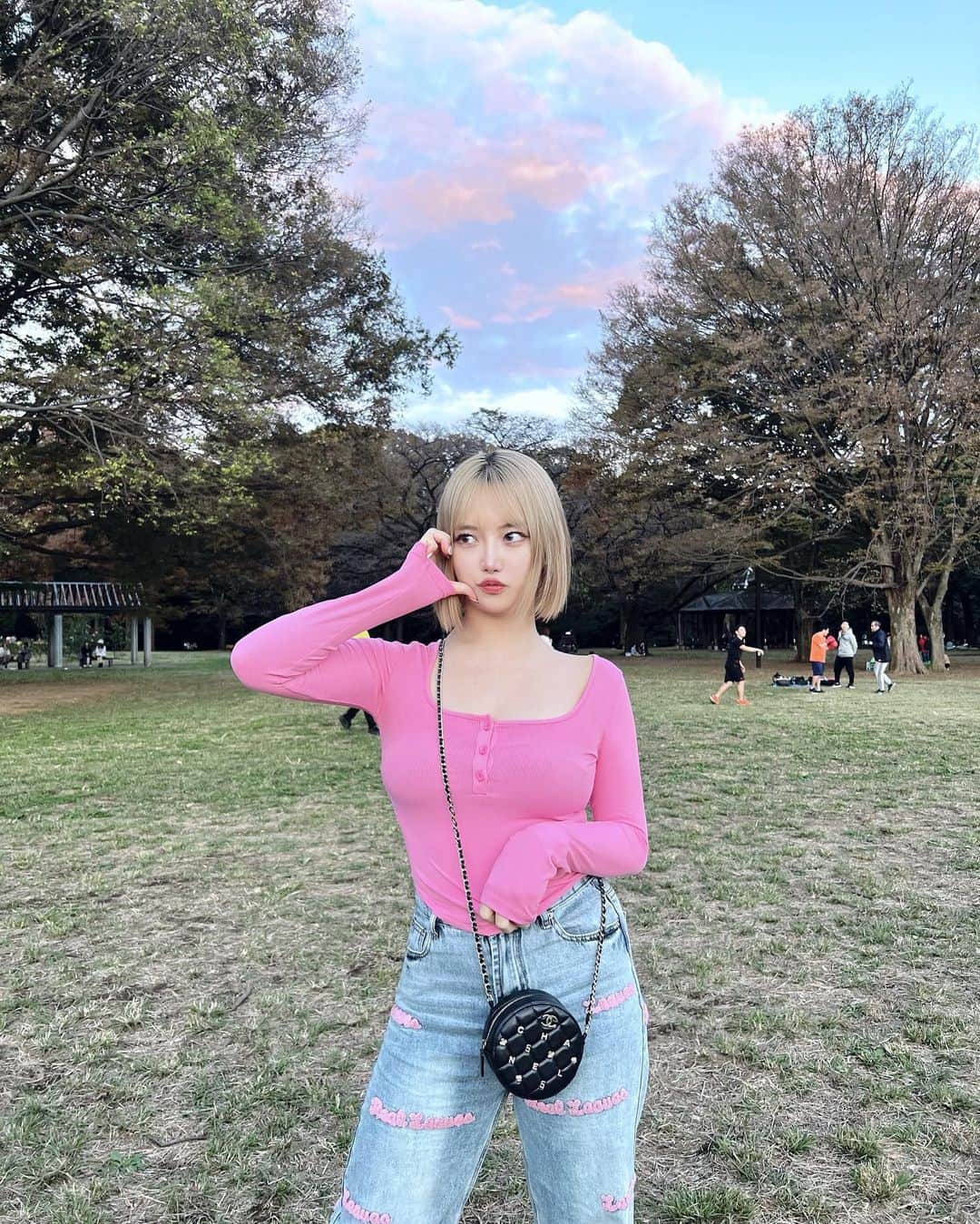 RIKAさんのインスタグラム写真 - (RIKAInstagram)「このジーパン可愛い🫧👚👖💕全身shein🐬」11月1日 21時38分 - fromrika