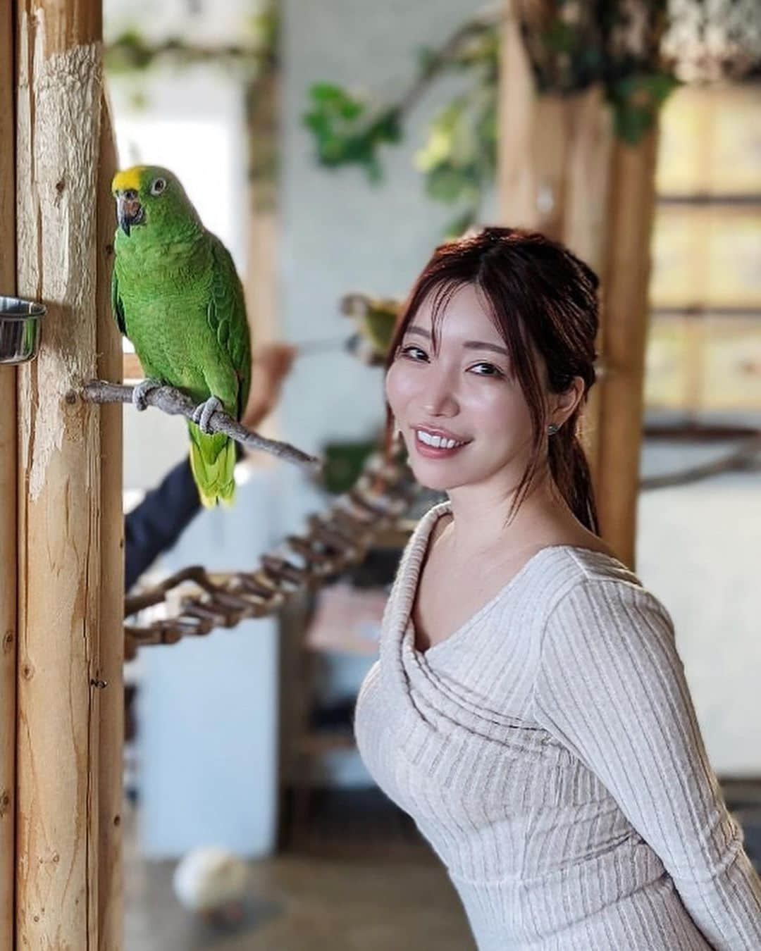 古河由衣さんのインスタグラム写真 - (古河由衣Instagram)「‪🦜‬とおねえさん。 アニミルお台場おすすめしてもらって行ったけど すごく癒された🥰」11月1日 21時41分 - furuyuistagram