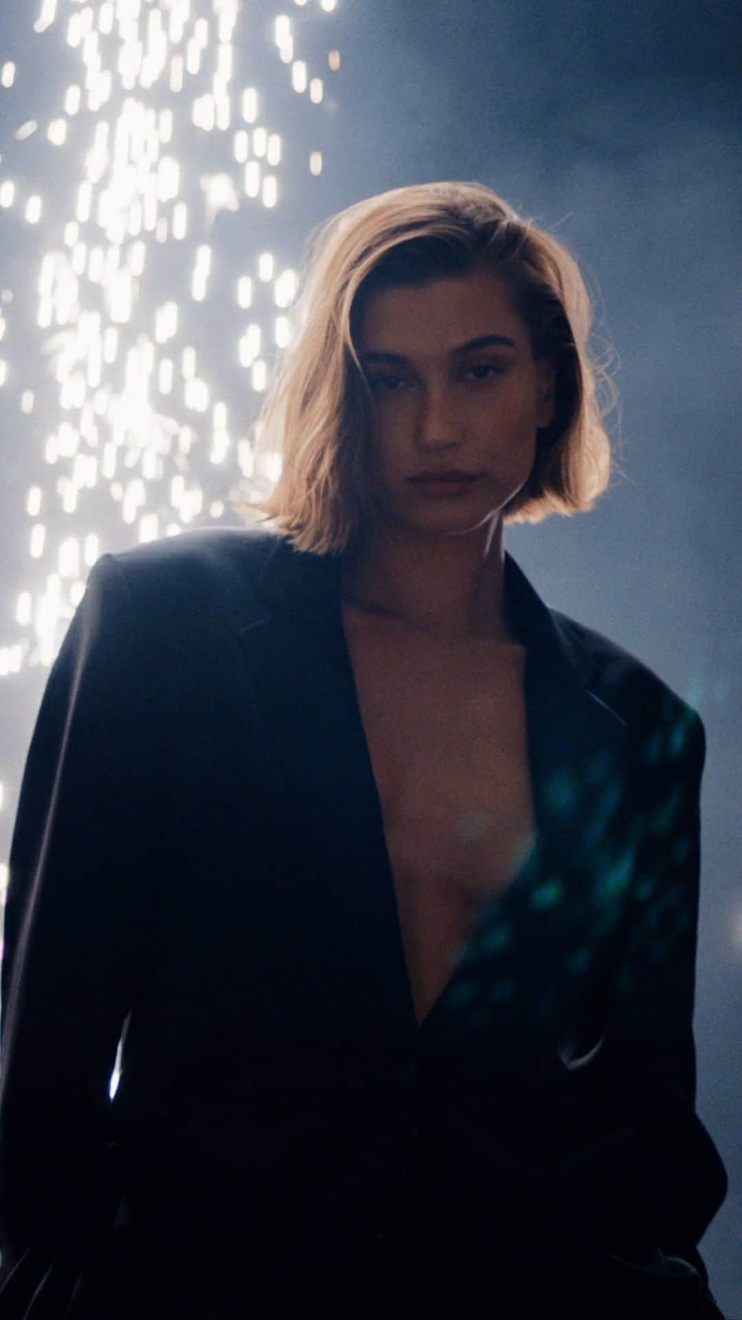 Calvin Kleinのインスタグラム：「It’s giving best dressed at the party. @haileybieber is here for the holiday season. ​  Discover holiday at CalvinKlein.com」