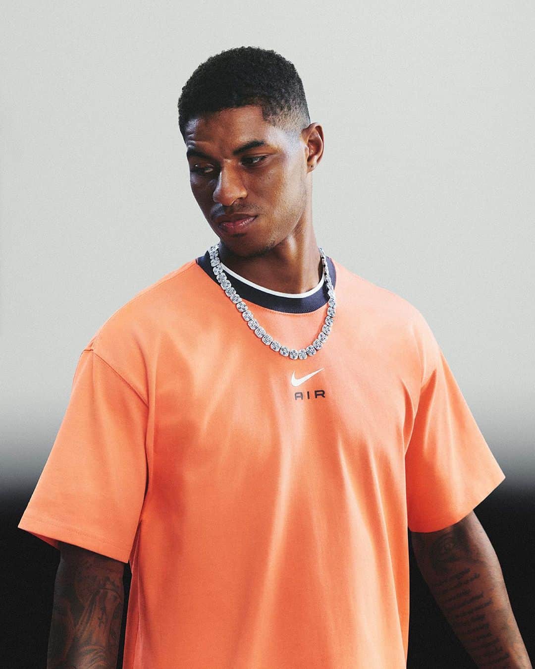 ナイキフットボールのインスタグラム：「Sometimes self-belief is all you need to reimagine your style.   The @MarcusRashford Collection inspires the next generation of brilliance.   Now available on nike.com and the nike app. #NikeFootball」
