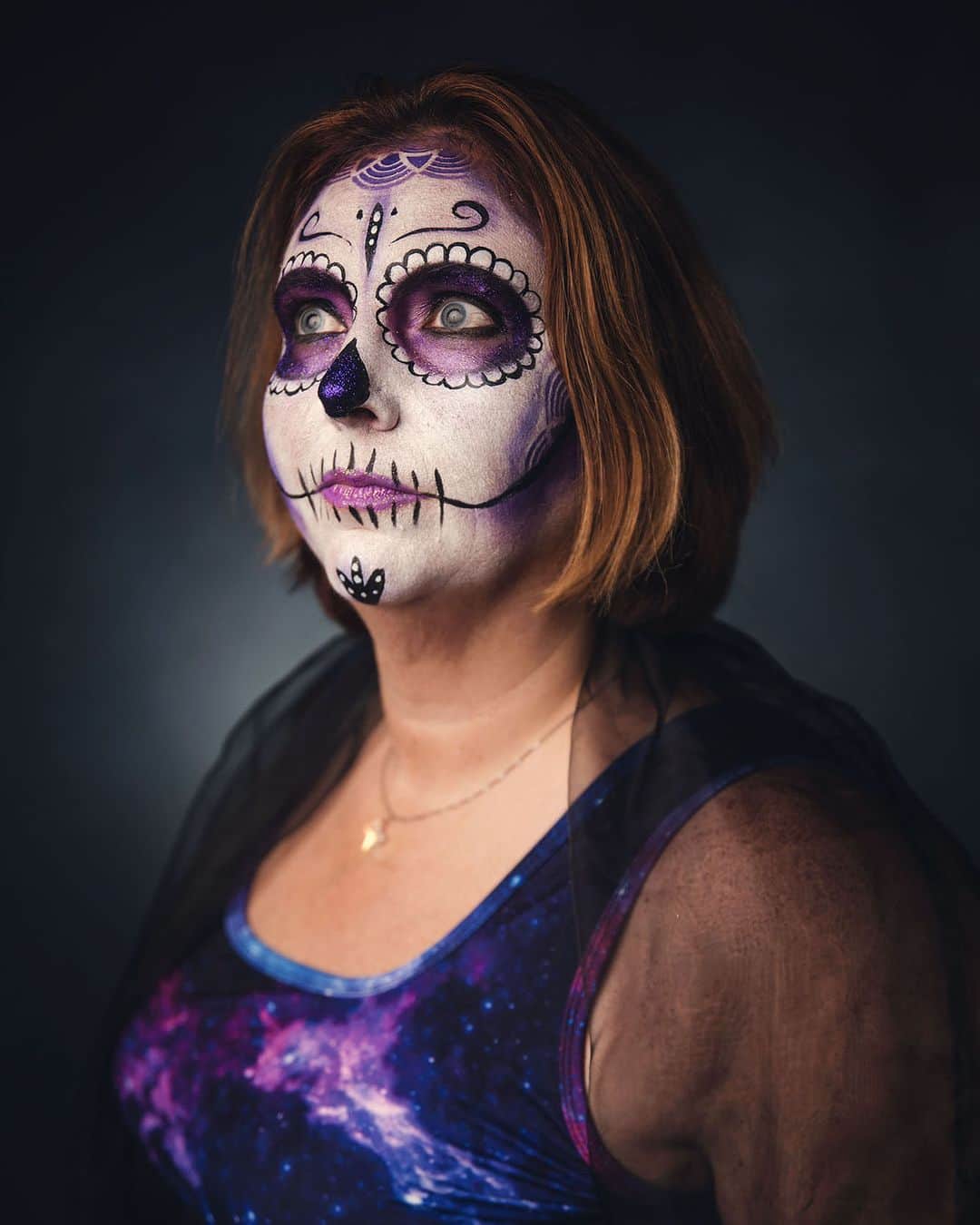 Sigma Corp Of America（シグマ）さんのインスタグラム写真 - (Sigma Corp Of America（シグマ）Instagram)「🌺💀🕯️ As much of the country celebrates Halloween on October 31, the Mexican holiday Día de los Muertos (Day of the Dead) begins at midnight, traditionally allowing for the spirits of departed people to rejoin their families for a brief time of remembrance and honor. On the SIGMA America Blog, photographer Tosha Gaines @toshaphotog explores these traditions through portrait sessions that help her clients to beautifully celebrate the loved ones they have lost.  Read the article 🌹➡️ LINK IN BIO ⬅️🌹 to see more photos and learn more about Tosha's portrait project.  Or go to 🔗 bit.ly/sigma-dia-de-los-muertos-ig  #SIGMA #sigmaphoto #díadelosmuertos #diadelosmuertos #photography #portraitphotography #dayofthedead #SIGMAArt #SIGMAArtLens #sigma2470art #sigma2470 #sigmalens #sigmalenses #zoomlens」11月1日 22時00分 - sigmaphoto
