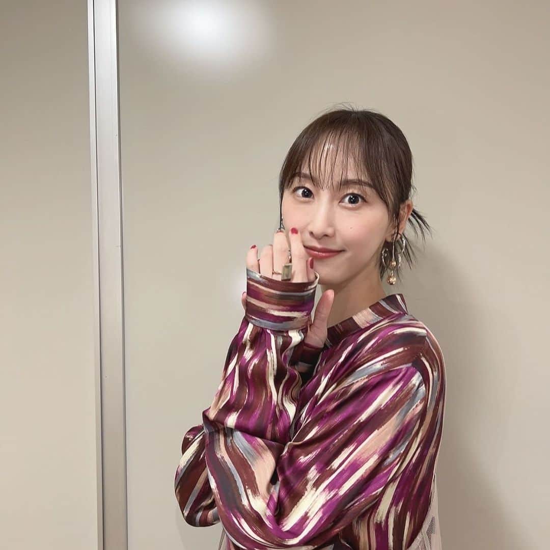 のインスタグラム：「今日から11月。 気分はもうクリスマス🎄  dress→@ottodame_jp earring→@randa_pic」