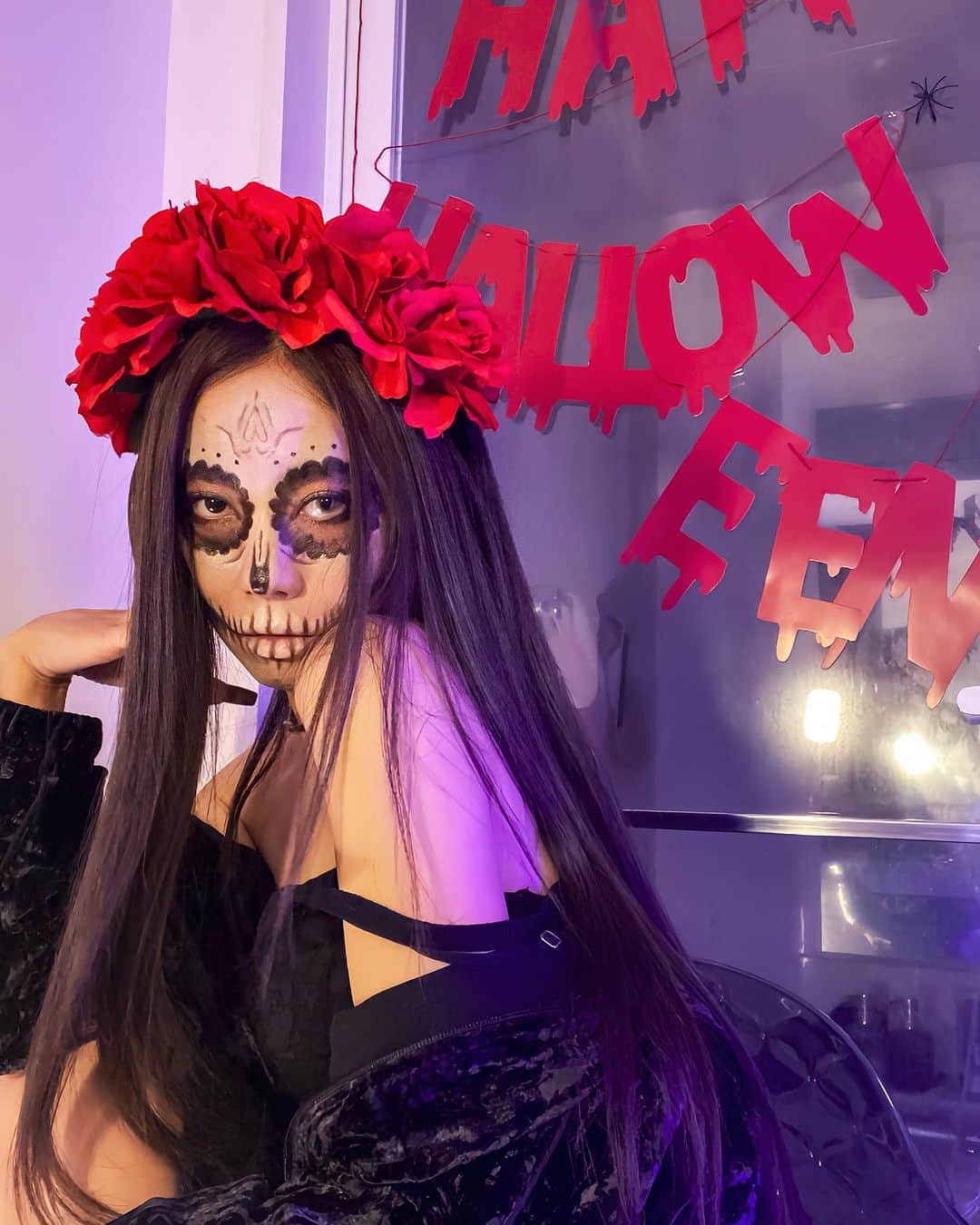 AYA a.k.a. PANDAのインスタグラム：「今年のハロウィンは 7月にリリースした「Do you want tequila」にちなんでメキシコの骸骨Catrinaしました☠️🌵🥃❤️」
