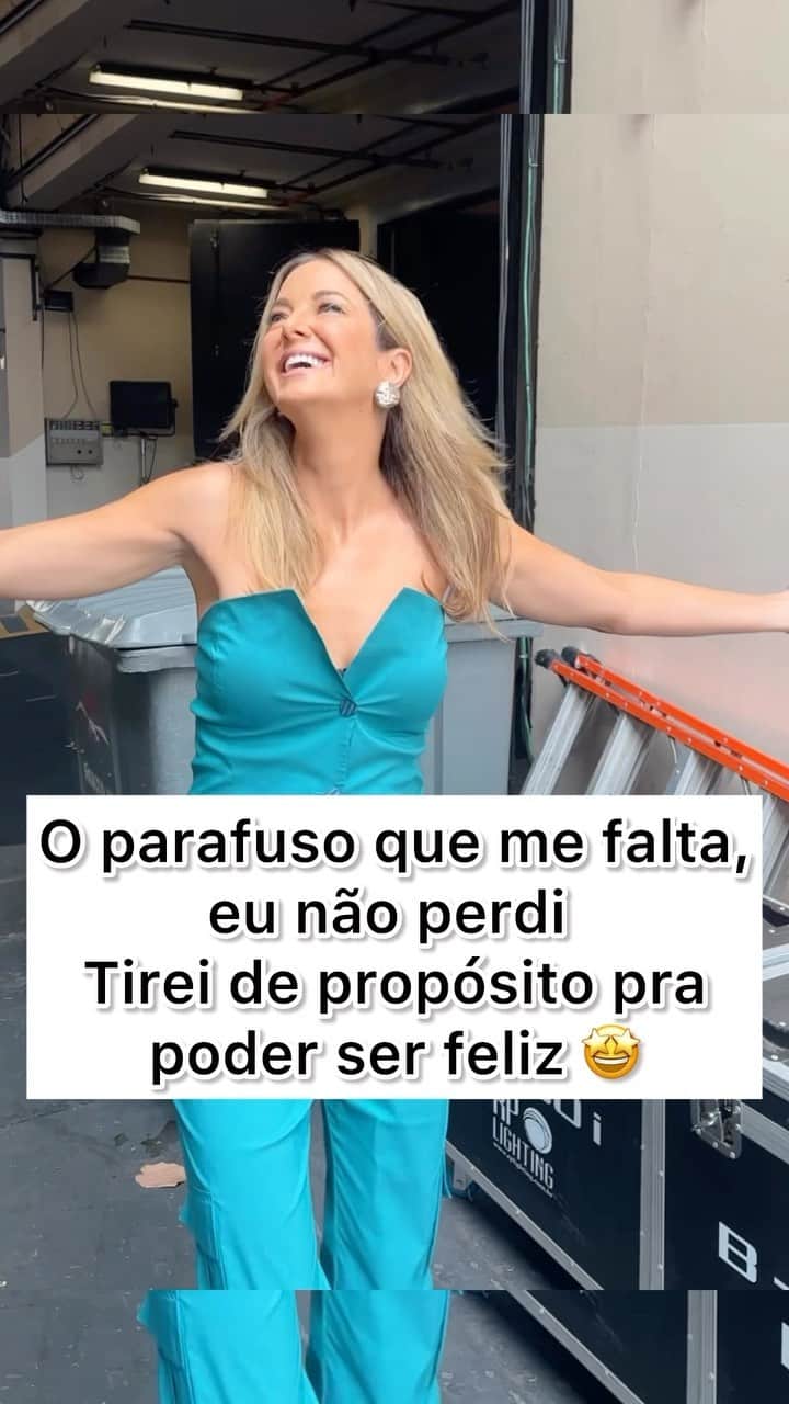 Tic iPinheiroのインスタグラム：「Sexta feira que fala né?! O que vcs costumam fazer para encontrar a felicidade?!」