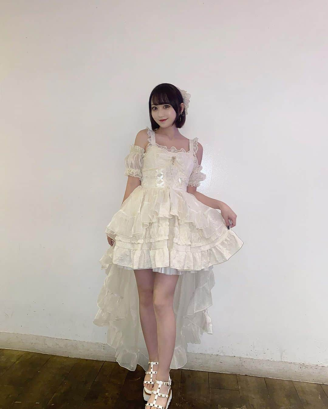 MI-MIさんのインスタグラム写真 - (MI-MIInstagram)「アイドルのコスプレをしました... はっぴーはろうぃん!ぁ、もう終わってた...」11月1日 22時25分 - mii__mi.chan