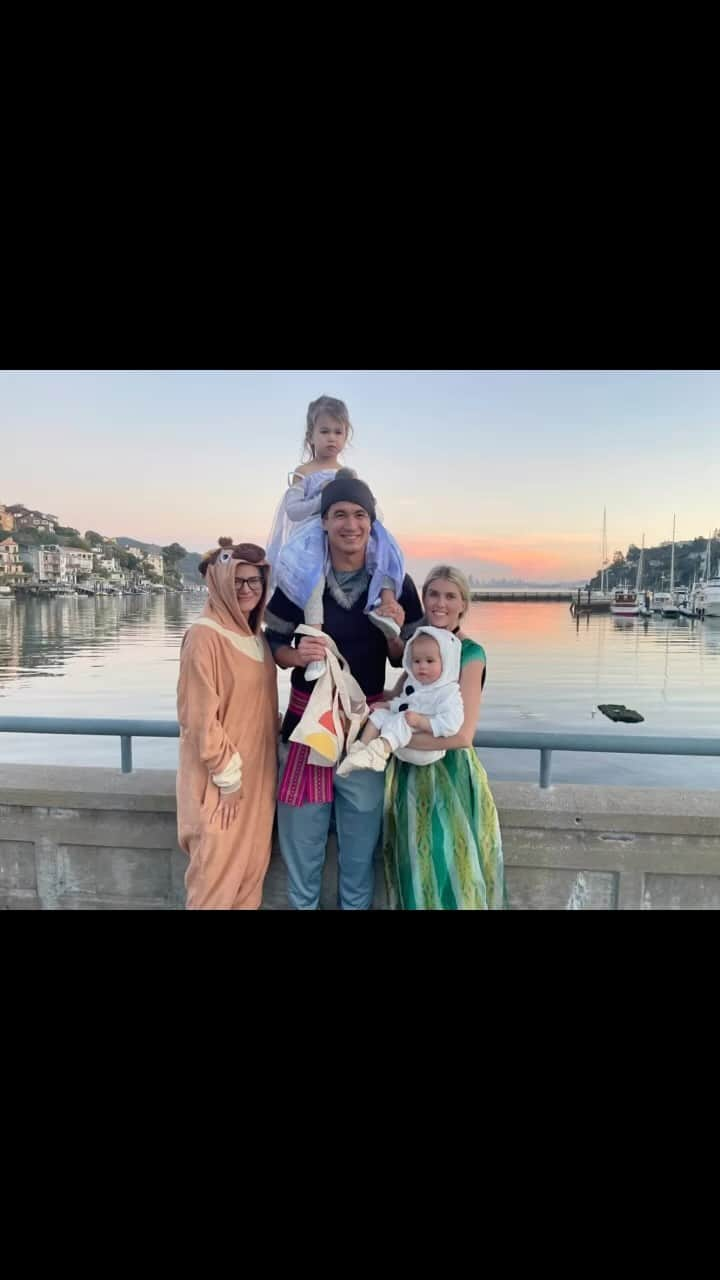 ネイサン・エイドリアンのインスタグラム：「From Frozen-themed Halloween costumes to pink unicorn bounce houses, Girl Dad mode is in full swing at the Adrian household!」