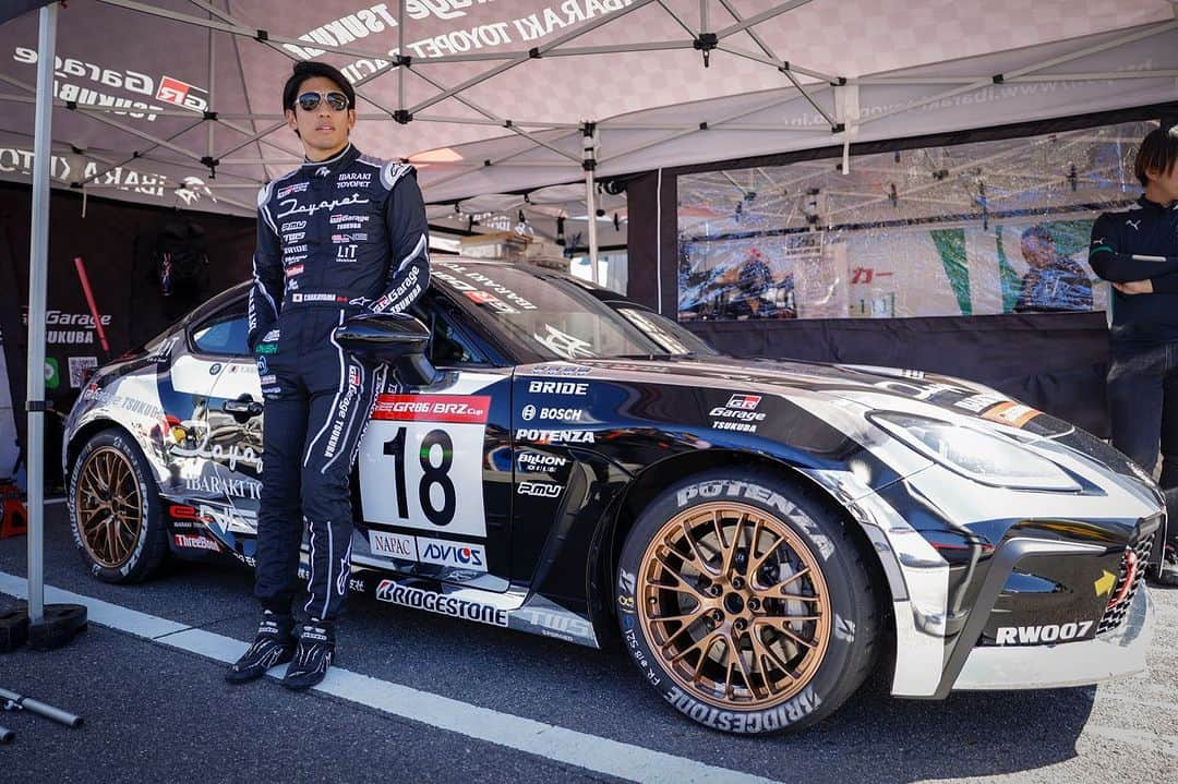 中山雄一さんのインスタグラム写真 - (中山雄一Instagram)「GR86/BRZ Cup🚗 ⁡ ⁡ 予選は11位。 決勝は6位でした。 ⁡ 今大会も  @typ_racing  と力を合わせてがんばりました💪 ⁡ だんだんと摩訶不思議感は減ってきていますが、 最終戦はなんだかよくわかんなくてもいいので、勝てるといいです🏆  #gr86 #茨城トヨペット #grガレージつくば」11月1日 23時05分 - yuone_n