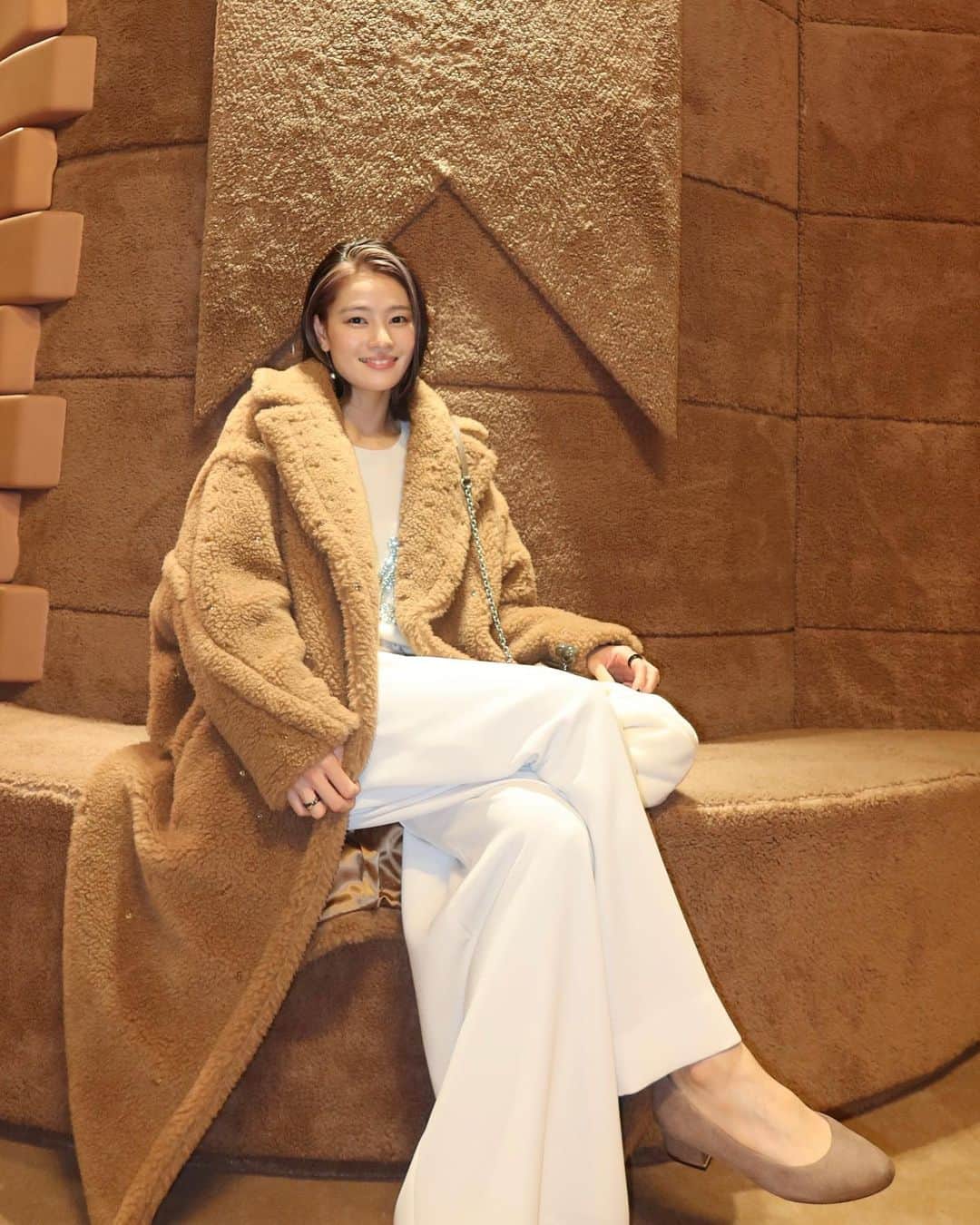 才藤歩夢のインスタグラム：「. 🧸🧸🧸🧸🧸 𝗧𝗘𝗗𝗗𝗬 𝗧𝗘𝗡 𝗠𝗮𝘅𝗠𝗮𝗿𝗮 🧸🧸🧸🧸🧸  @maxmara   Max Mara 10th Anniversary of the Teddy Bear Coat🧸🧥  #maxmara #maxmarateddyten  #maxmarateddybear」
