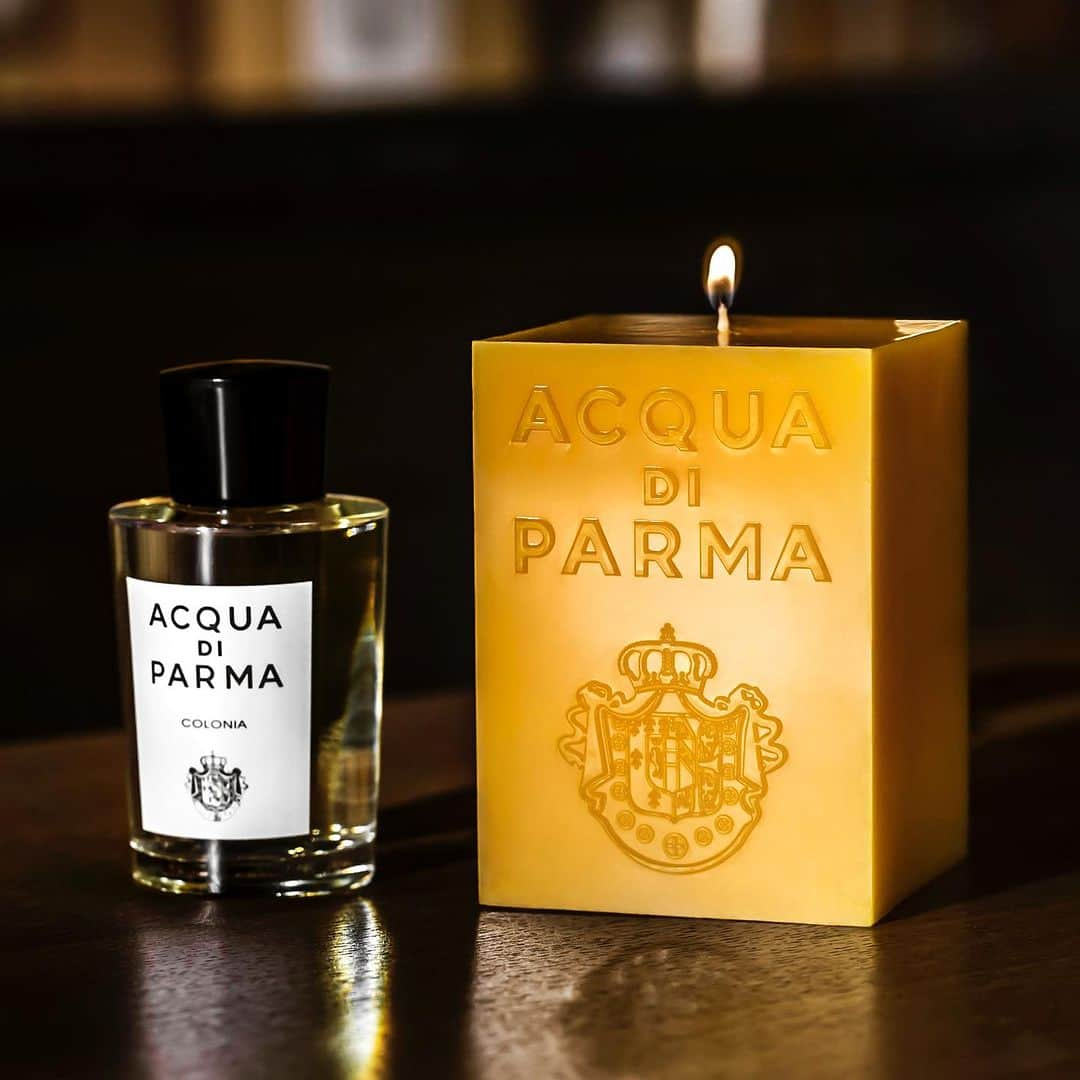 アクアディパルマさんのインスタグラム写真 - (アクアディパルマInstagram)「Add a warm touch to your home with our yellow cube candle, diffusing the iconic Colonia fragrance. Relax and unwind with our scented delights.  #AcquadiParma​ #ItalianLifestyle #TheEssenceofItalianLife #holiday #HomeCollection」11月1日 23時09分 - acquadiparma