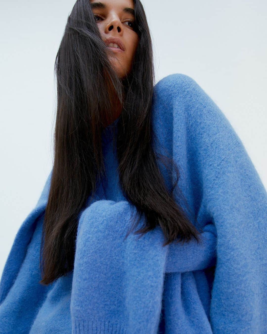 ARKETのインスタグラム：「The classic Alpaca Blend Jumper, a longstanding ARKET staple, now available in mid blue. Explore all of our seasonal knits: link in bio. - #ARKET」