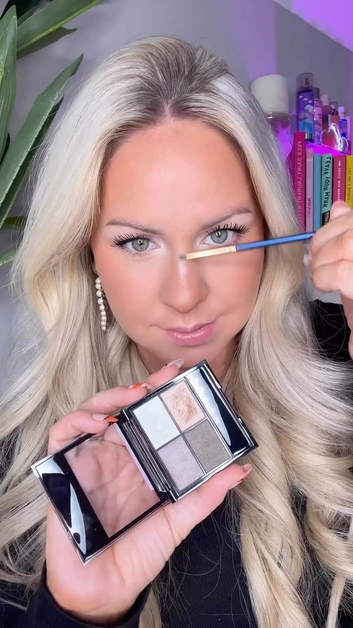 Revlonのインスタグラム：「Slay + save with up to 20% off your Revlon favorites with @amazon’s Holiday Beauty Haul 🛍️  Recreate @cortneydryden’s look with: #Revlon Precision Lash Curler #ColorStay Skin Awaken Concealer  #ColorStay Day to Night Eyeshadow Quad in Moonlit #RevlonSoFierce Big Bad Lash Mascara #ColorStay Longwear Lip Liner in Red #ColorStay Suede Ink Lipstick in Lip Boom  Shop now through 11/4!」