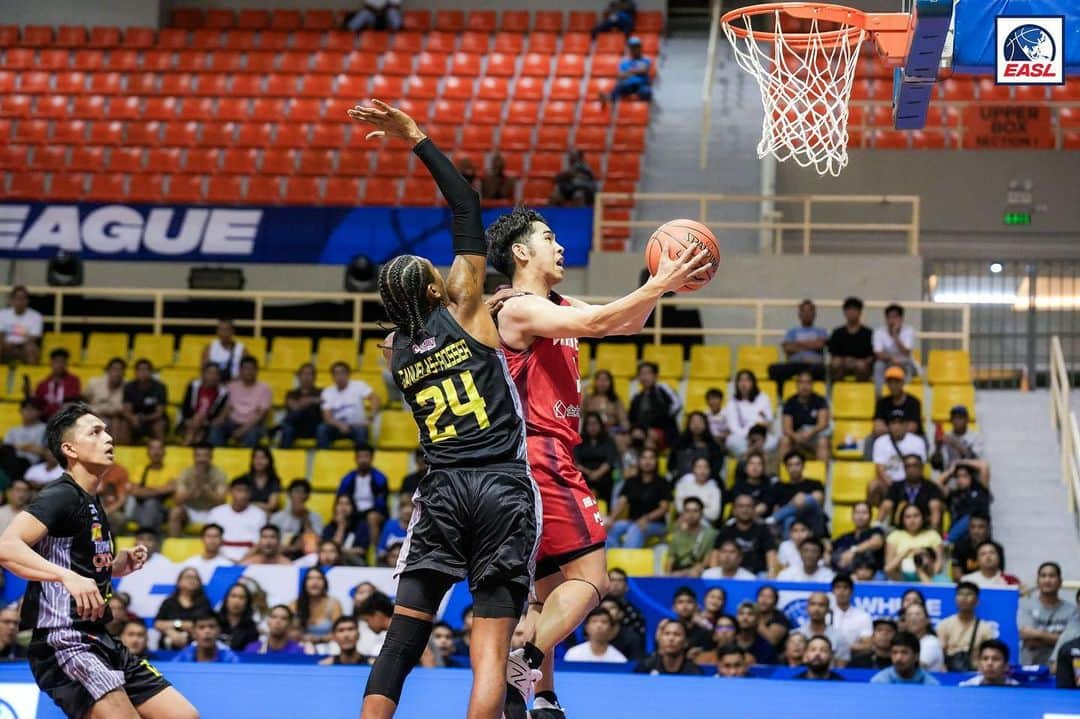 千葉ジェッツさんのインスタグラム写真 - (千葉ジェッツInstagram)「試合風景📸  EASL2023-24Season AWAY GAME vs.TNTトロパンギガ🇵🇭  🏀試合終了🏀 千葉J 75-66 TNT  #EASL #フィリピン  #タフスケジュール #強い気持ちで戦い #アウェーで貴重な1勝 #千葉ジェッツ #chibajets #Bリーグ #千葉ジェッツ #バスケ #basketball #portrait  #photograph #ジェッツ写真部 #レンズ越しの世界 #応炎🔥 #ありがとうございました✨」11月2日 10時07分 - chibajets_official