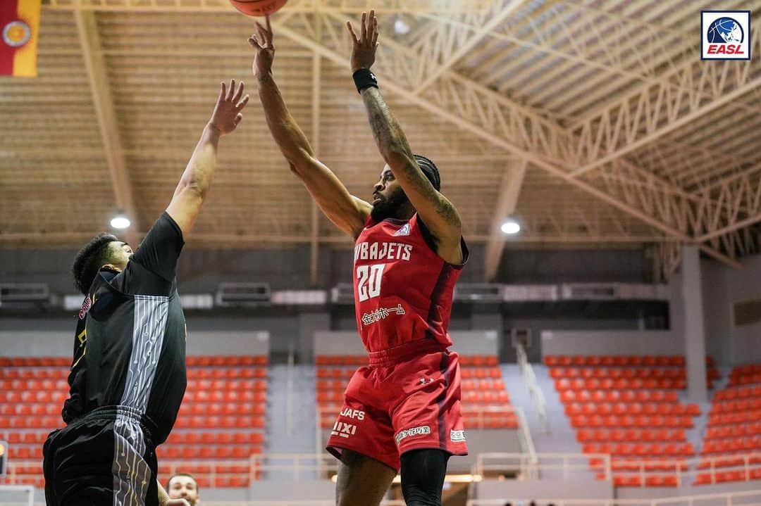 千葉ジェッツさんのインスタグラム写真 - (千葉ジェッツInstagram)「試合風景📸  EASL2023-24Season AWAY GAME vs.TNTトロパンギガ🇵🇭  🏀試合終了🏀 千葉J 75-66 TNT  #EASL #フィリピン  #タフスケジュール #強い気持ちで戦い #アウェーで貴重な1勝 #千葉ジェッツ #chibajets #Bリーグ #千葉ジェッツ #バスケ #basketball #portrait  #photograph #ジェッツ写真部 #レンズ越しの世界 #応炎🔥 #ありがとうございました✨」11月2日 10時07分 - chibajets_official