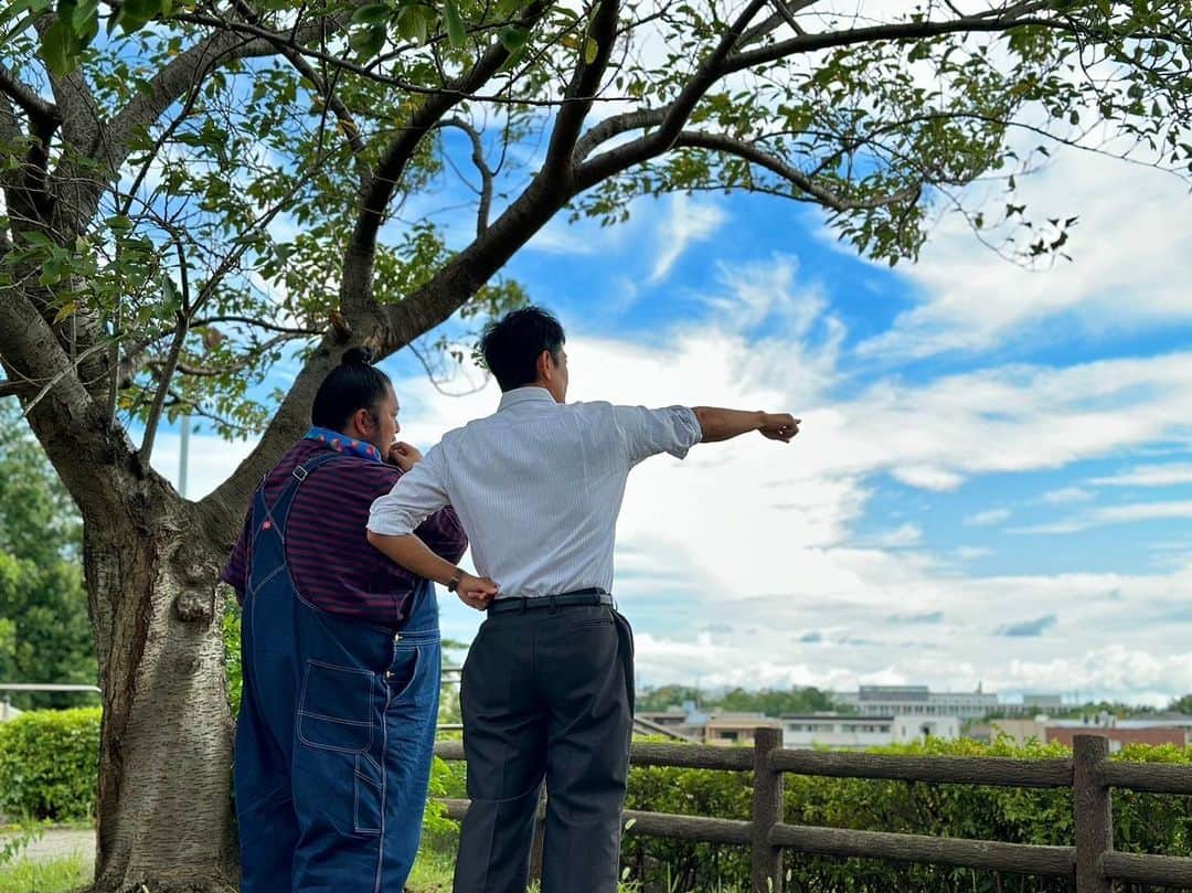 沢村一樹さんのインスタグラム写真 - (沢村一樹Instagram)「. 写真で一言・第2弾  前回は沢山の面白い一言有難うございました！  撮影の合間の和みになりました♪♪  #トクメイ」11月2日 9時00分 - ikki_sawamura_official