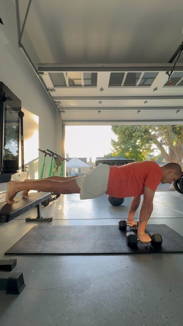 ハビエル・エルナンデス・バルカサールのインスタグラム：「The grind will never stop ❤️‍🔥🦿」