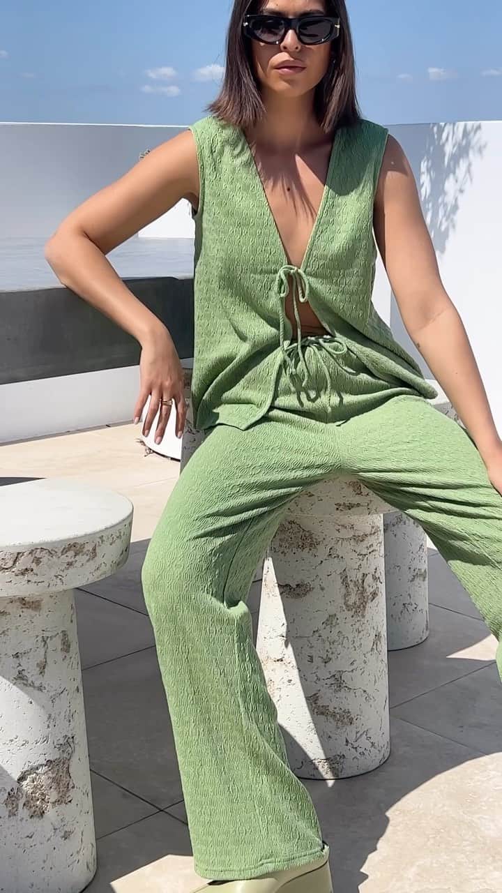 SABO SKIRTのインスタグラム：「Green for summer 🙌🏽 New Marina Top + Pants available now #sabo」