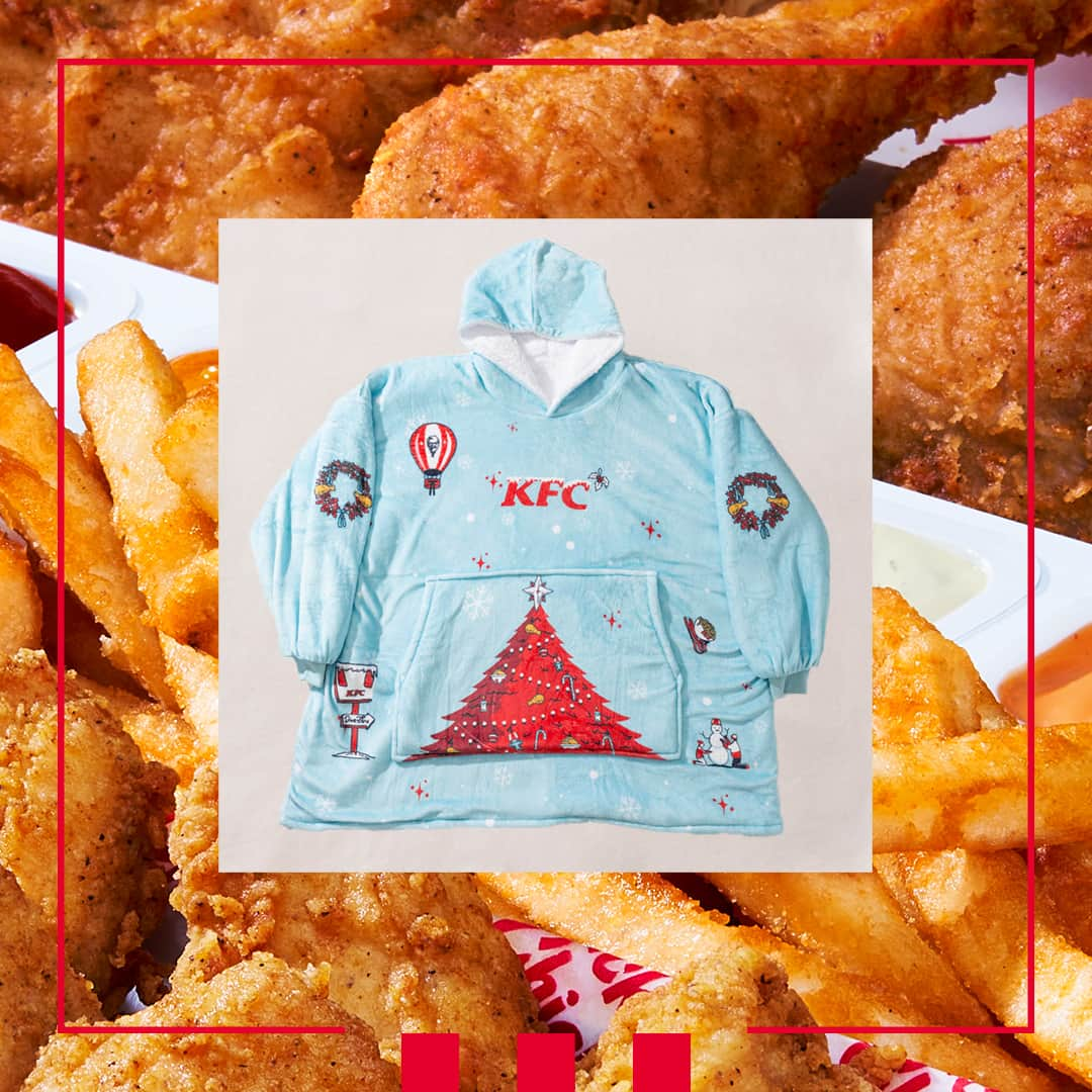 ケンタッキーフライドチキンのインスタグラム：「Get the perfect gift for every KFC fan on your list 🎁 Introducing our Holiday Collection, inspired by our holiday bucket, at the link in bio.​」