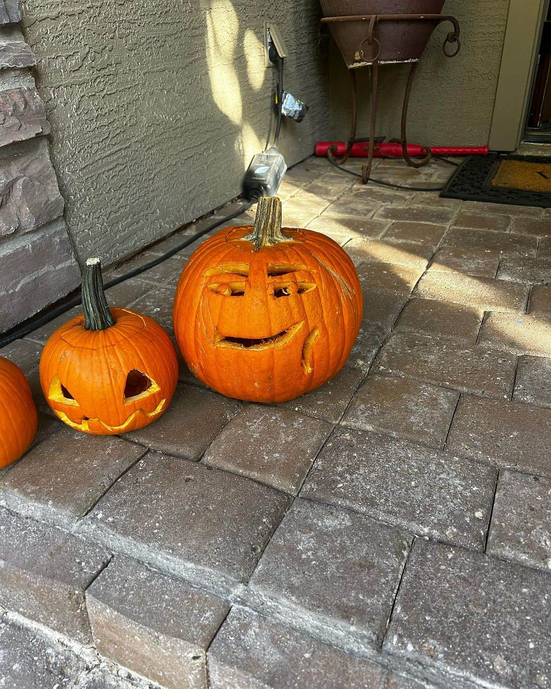 サニー・ペラントさんのインスタグラム写真 - (サニー・ペラントInstagram)「#SquadGhost 👻🎃🧙🏻‍♀️ Late Halloween post! I had so much fun hanging out with my friends and going trick or treating with them! #halloween #trickortreat #ghost #ghostbusters」11月2日 1時04分 - sunniepelant