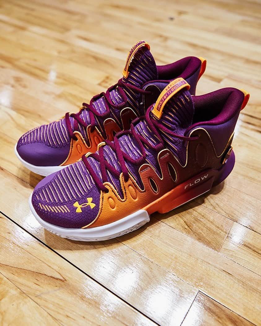 Under Armour Basketballさんのインスタグラム写真 - (Under Armour BasketballInstagram)「The Plums are here…. Get some before they go 😜💜🧡」11月2日 1時04分 - uabasketball