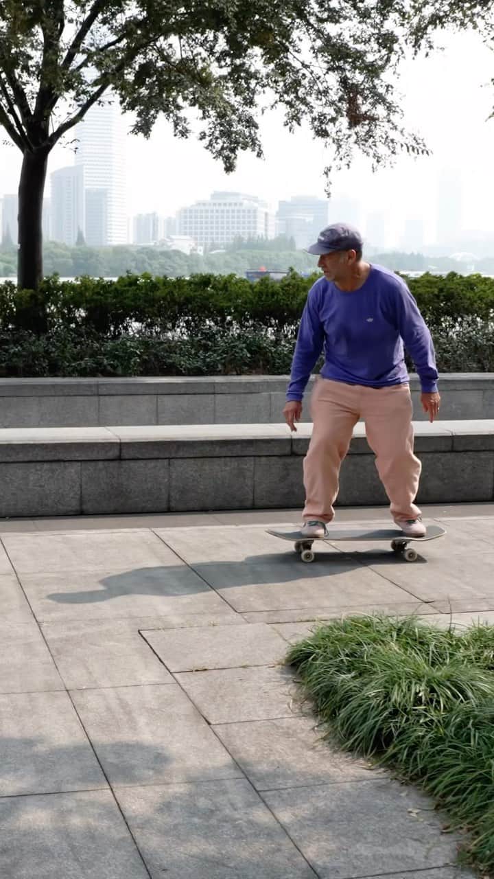 adidas Skateboardingのインスタグラム：「/// 🧧Shanghai with Gonz, Mariah, Dre, Donta and Kotora.  📲 @cmulhern   #adidasSkateboarding」