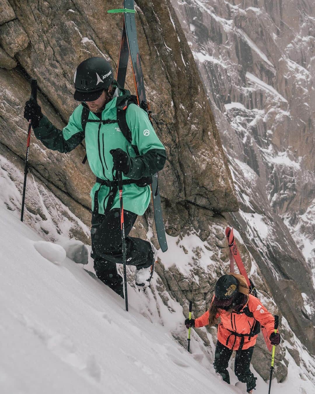 ザ・ノースフェイスのインスタグラム：「Off piste and on point with Summit Series and The North Face Athlete @nickmcnutt 📸: @_drew_smith_」