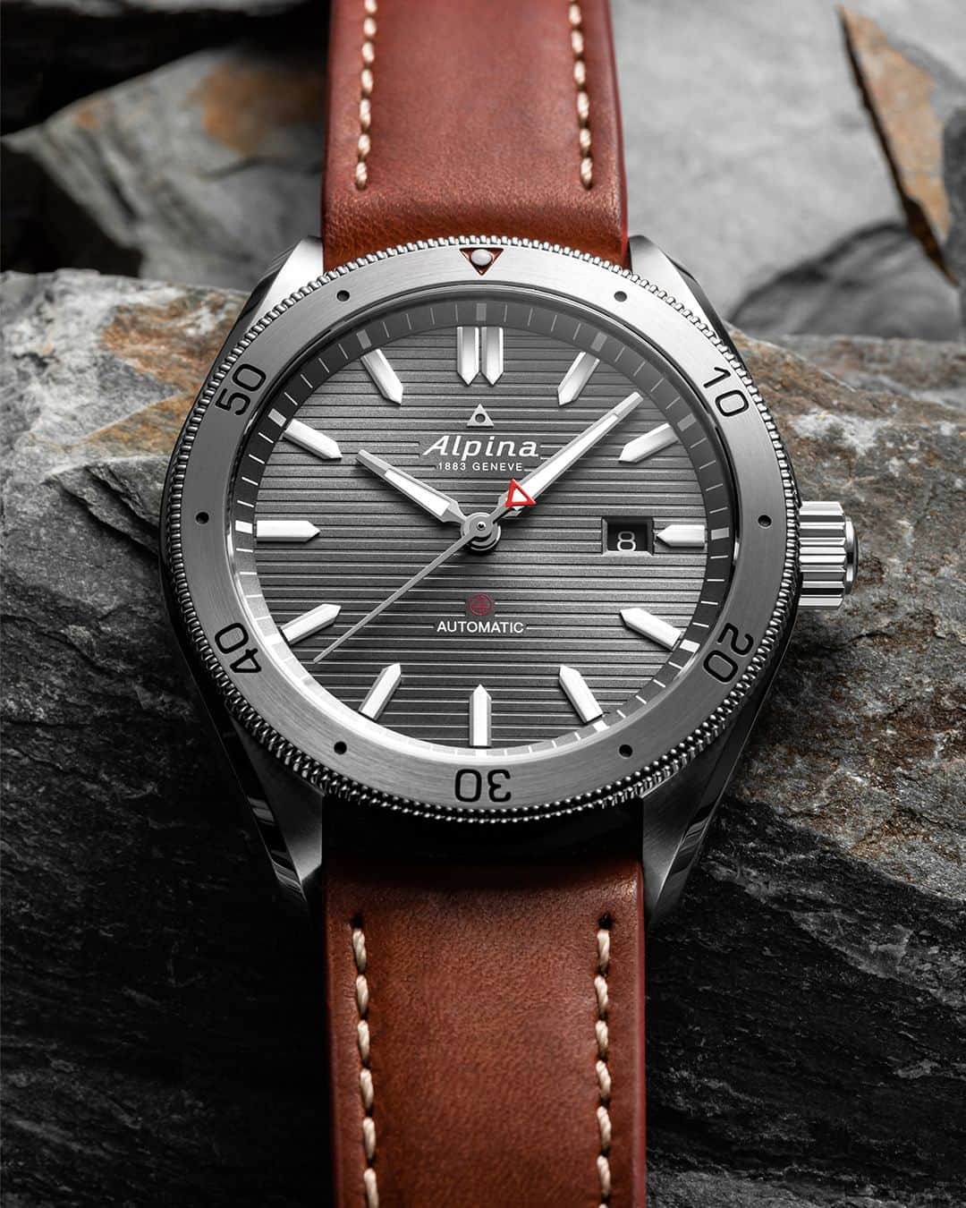 アルピナさんのインスタグラム写真 - (アルピナInstagram)「Alpiner4 Automatic: back to its Alpine roots.  #AlpinerCollection #SportWatch #SwissMade」11月2日 1時30分 - alpinawatches