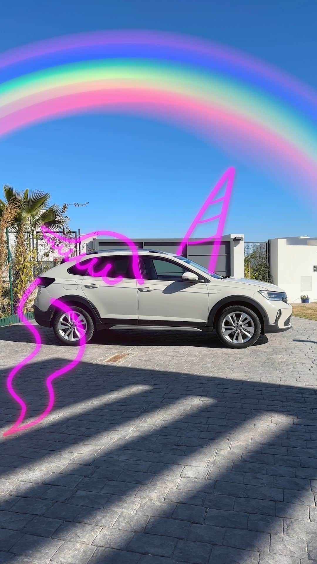 フォルクスワーゲンのインスタグラム：「Unicorn vibes only. 🦄 #unicorn #happyday #vwtaigo #volkswagen #vw  The vehicle displayed shows optional equipment.」