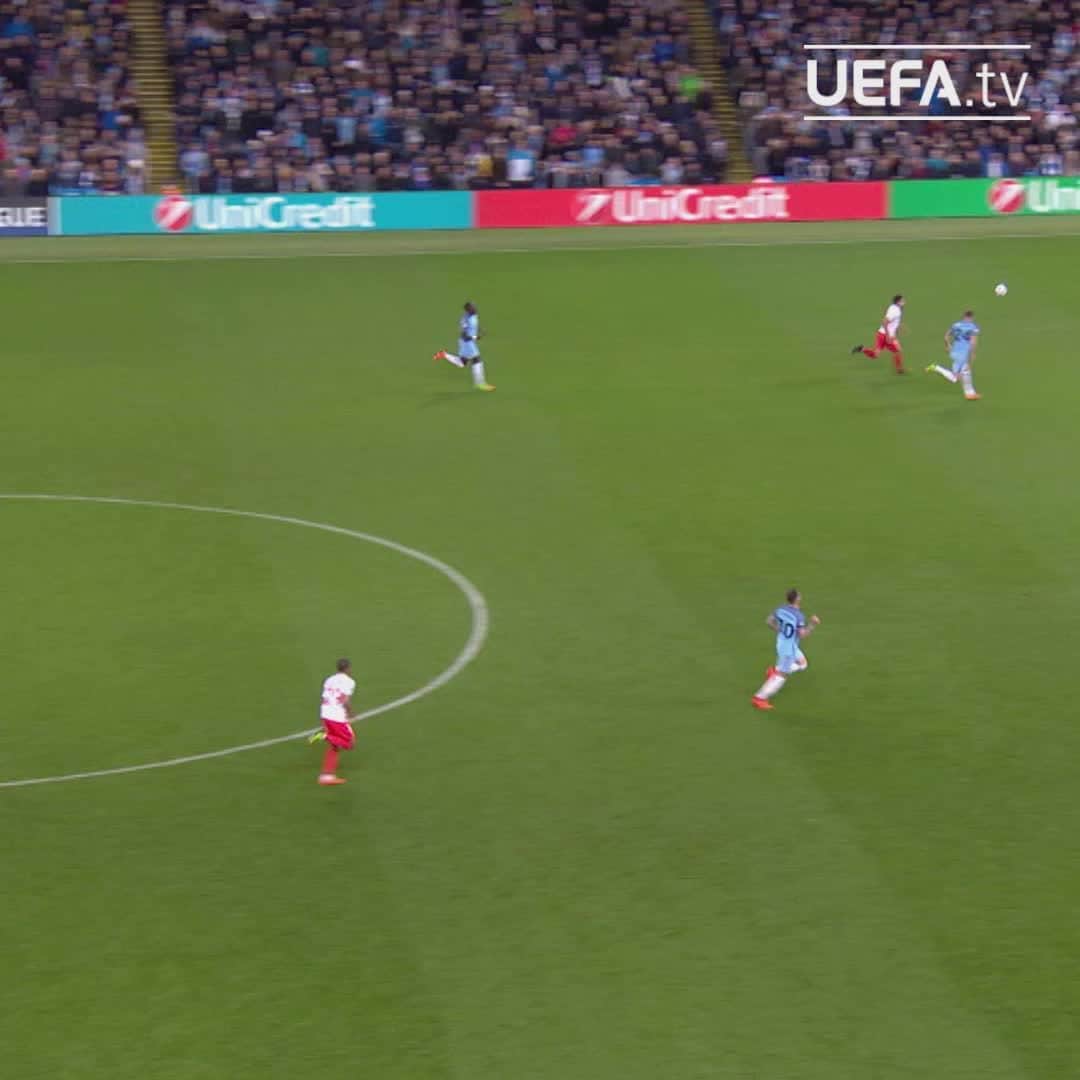 UEFAチャンピオンズリーグのインスタグラム：「What do you call this type of finish? 👀  #UCL」