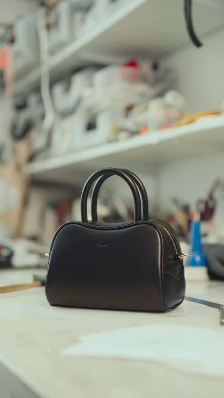 Lacosteのインスタグラム：「Watch the #LacosteLora bag come to life. A feminine masterpiece echoing the charm of vintage sports bags.」