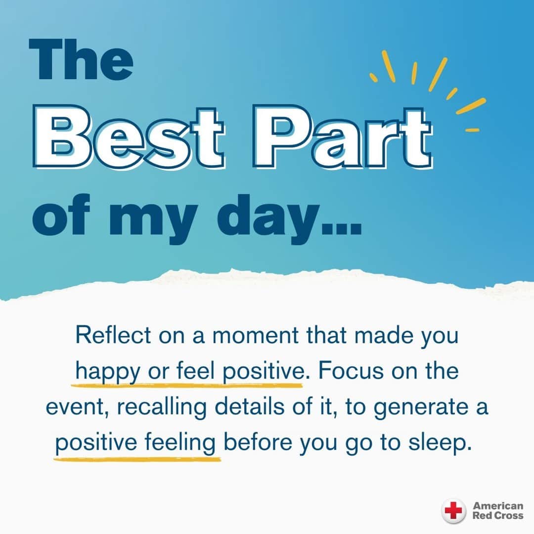 ネーブ・キャンベルのインスタグラム：「Regularly expressing gratitude can reduce stress and improve energy, and one way to do this is through journaling. By consistently reflecting on things you are thankful for, you can change your outlook on life and focus on the positive.   We offer workshops to military families, service members and veterans that teach journaling techniques to help them cope with the stress of military life. Save this prompt and take a moment at the end of the day to reflect on something that brought you joy.」