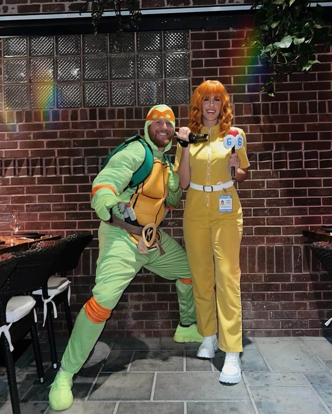 ジャスティン・ターナーさんのインスタグラム写真 - (ジャスティン・ターナーInstagram)「Our favorite day of the year!!! #HappyHalloween aka @court_with_a_k #Birthday!!!   #AprilOneil #MasterSplinter #Michelangelo #PizzaSlice #TMNT #Cowabunga #SubwayLife #TheT #PartyTime #Boston #NorthEnd #TurtlesInAHalfShell #TurtlePower」11月2日 2時21分 - redturn2