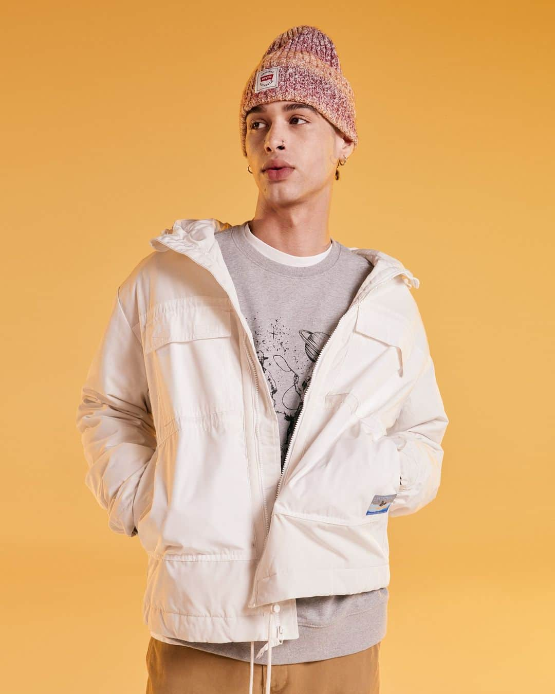 Levi’sのインスタグラム：「Let it snow in head-to-toe Levi’s. Wear our XX Chino Authentic Straight and Mount Tamalpais Hooded Jacket with a beanie to stay warm in style.   Tap the link in bio to shop the look.」