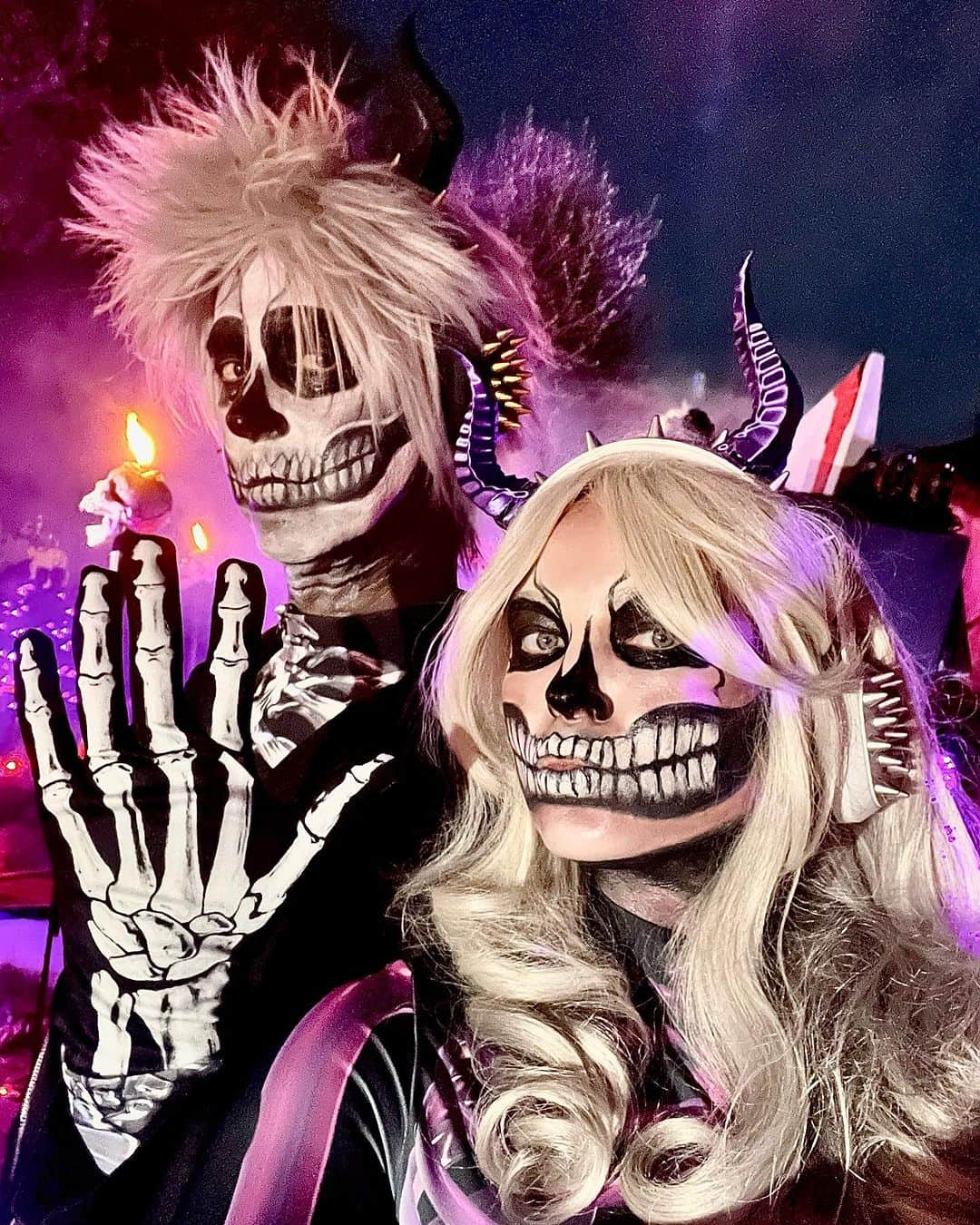 イリナ・ヴォロニーナさんのインスタグラム写真 - (イリナ・ヴォロニーナInstagram)「Another Epic Halloween in the books for 2023! DJs De Los Muertos rocked the neighborhood, and @irinavoronina rocked our makeup. 💀💀」11月2日 2時45分 - irinavoronina