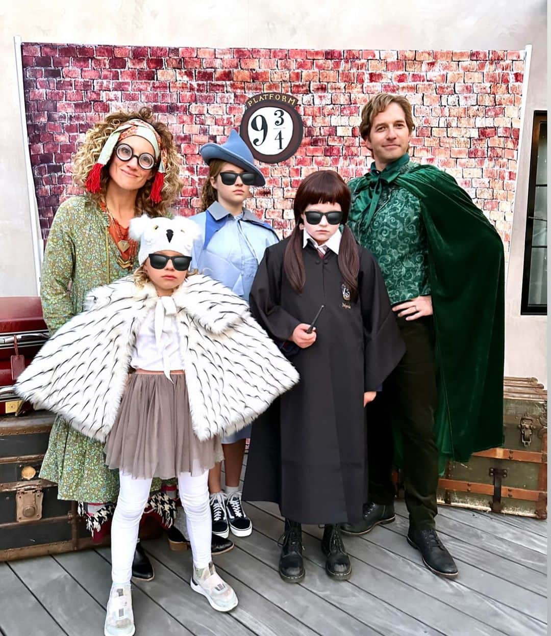 ライアン・ハンセンのインスタグラム：「🧙‍♀️Happy Halloween 🧙 🧡Trelawney,Lockhart,Delacour, Myrtle and Hedwig.」