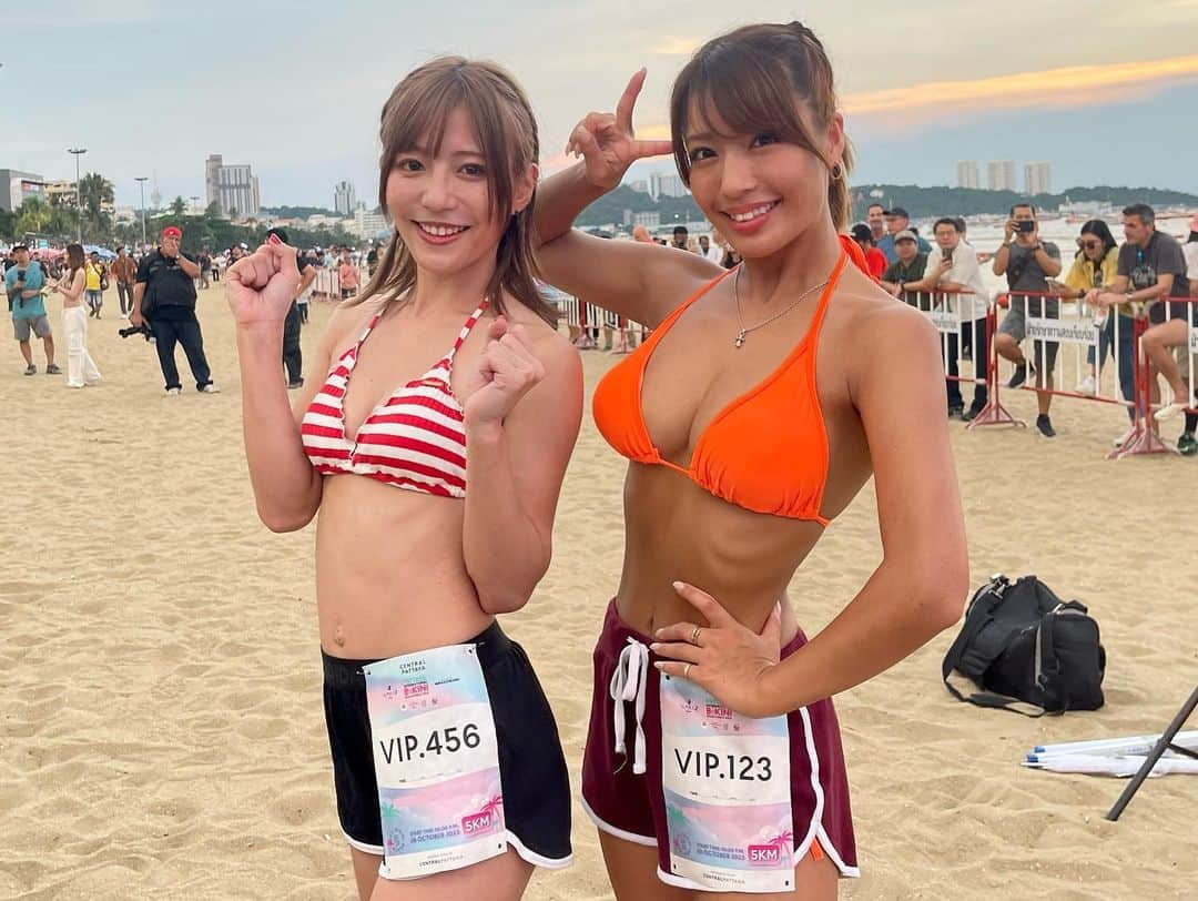 sherbetさんのインスタグラム写真 - (sherbetInstagram)「Ambassador for the 『PATTAYA INTERNATIONAL BIKINI BEACH RACE 2023』 held at PATTAYA BEACH.🏃‍♀️  Rina Hashimoto and Yukiko Kawaji successfully completed the 5 km race!🎊  After the run, he also performed a 45-minute live performance!💃  Thank you to the organizers and sponsors for inviting us in this great event, and thank you to President Yuri and Vice President Kobayashi of G-Yu Creative for casting us.  I would love to attend next year!🎵  #bikinibeachrace2023  #bikinibeachrace  #centralpattaya  #pattya  #sherbet」11月2日 2時56分 - sherbet.official