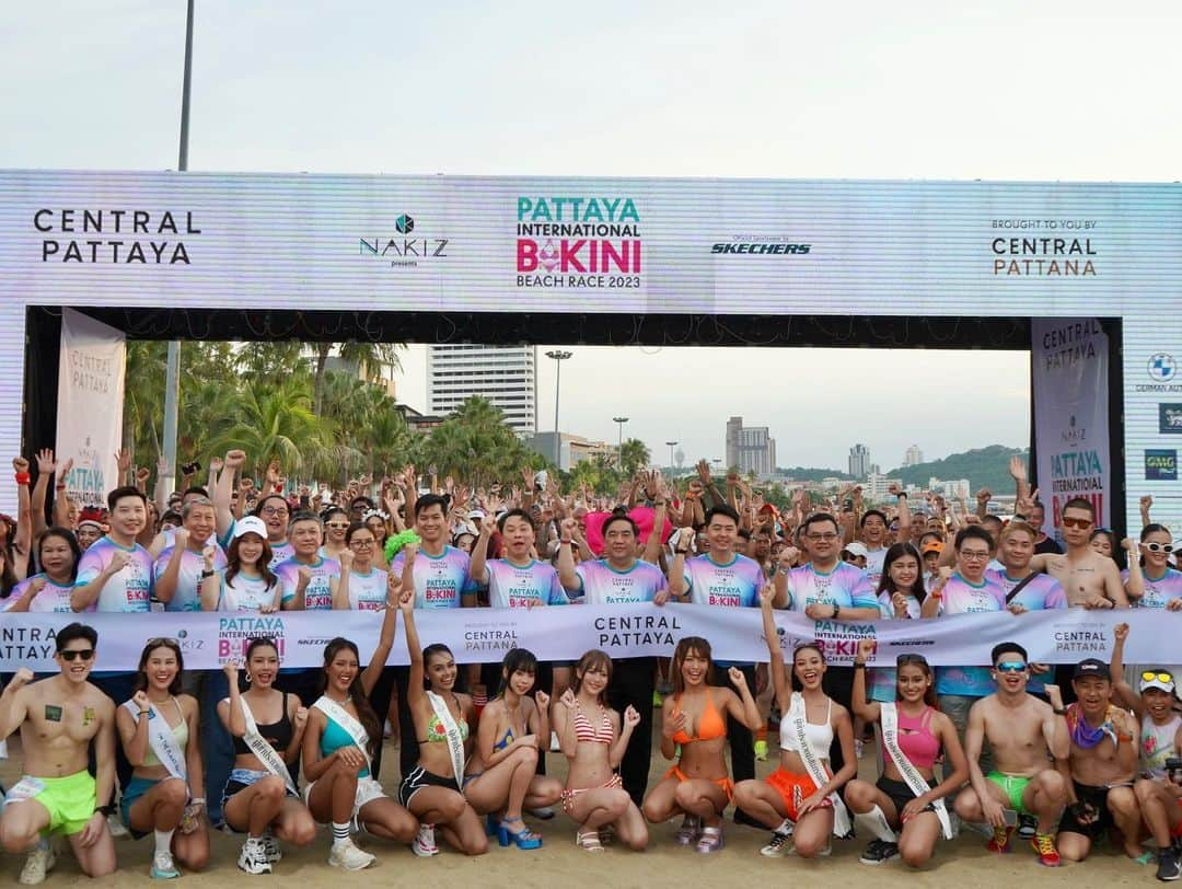 sherbetさんのインスタグラム写真 - (sherbetInstagram)「Ambassador for the 『PATTAYA INTERNATIONAL BIKINI BEACH RACE 2023』 held at PATTAYA BEACH.🏃‍♀️  Rina Hashimoto and Yukiko Kawaji successfully completed the 5 km race!🎊  After the run, he also performed a 45-minute live performance!💃  Thank you to the organizers and sponsors for inviting us in this great event, and thank you to President Yuri and Vice President Kobayashi of G-Yu Creative for casting us.  I would love to attend next year!🎵  #bikinibeachrace2023  #bikinibeachrace  #centralpattaya  #pattya  #sherbet」11月2日 2時56分 - sherbet.official