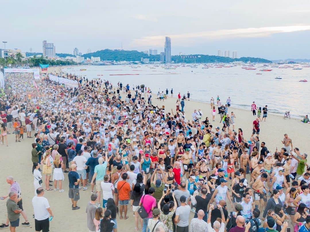 sherbetさんのインスタグラム写真 - (sherbetInstagram)「Ambassador for the 『PATTAYA INTERNATIONAL BIKINI BEACH RACE 2023』 held at PATTAYA BEACH.🏃‍♀️  Rina Hashimoto and Yukiko Kawaji successfully completed the 5 km race!🎊  After the run, he also performed a 45-minute live performance!💃  Thank you to the organizers and sponsors for inviting us in this great event, and thank you to President Yuri and Vice President Kobayashi of G-Yu Creative for casting us.  I would love to attend next year!🎵  #bikinibeachrace2023  #bikinibeachrace  #centralpattaya  #pattya  #sherbet」11月2日 2時56分 - sherbet.official