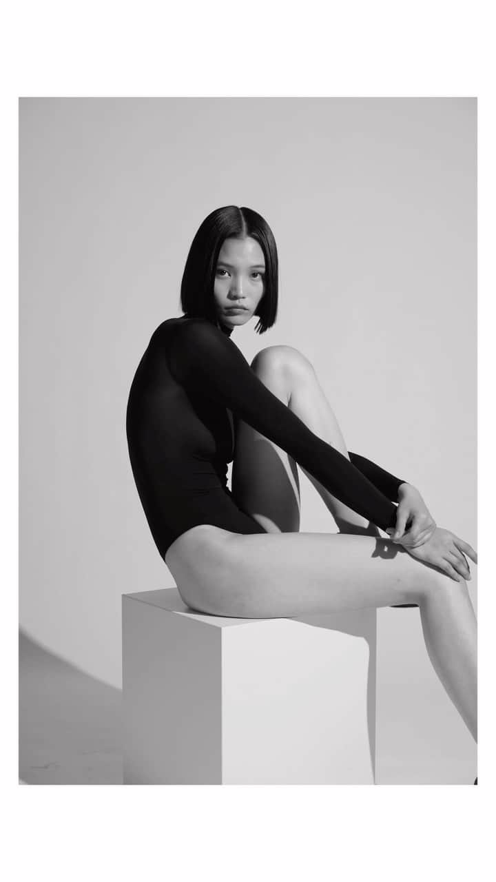 のインスタグラム：「Behind the ‘seams’ of the photoshoot for the presentation of Wolford’s Icons, foundation pieces raising ever higher the bar in quality sustainable yarns, seamless tech-knit, wearability & durability.」