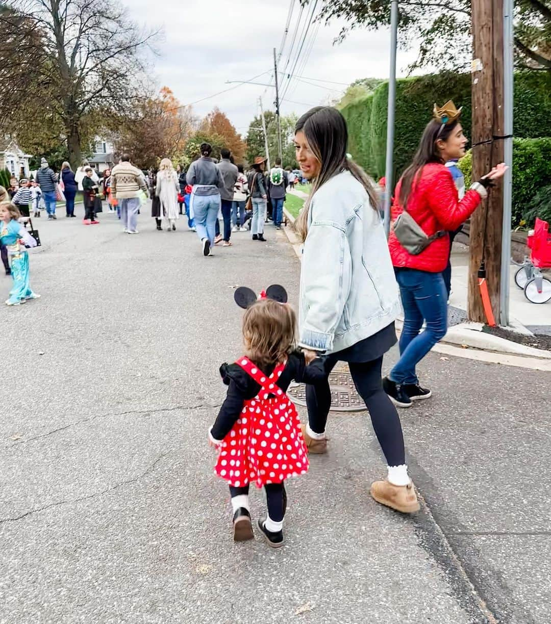 サマンサ・シザーリオさんのインスタグラム写真 - (サマンサ・シザーリオInstagram)「Halloween 2023 with my Minnie girl ♡ 🎀」11月2日 3時29分 - sammi.kramer