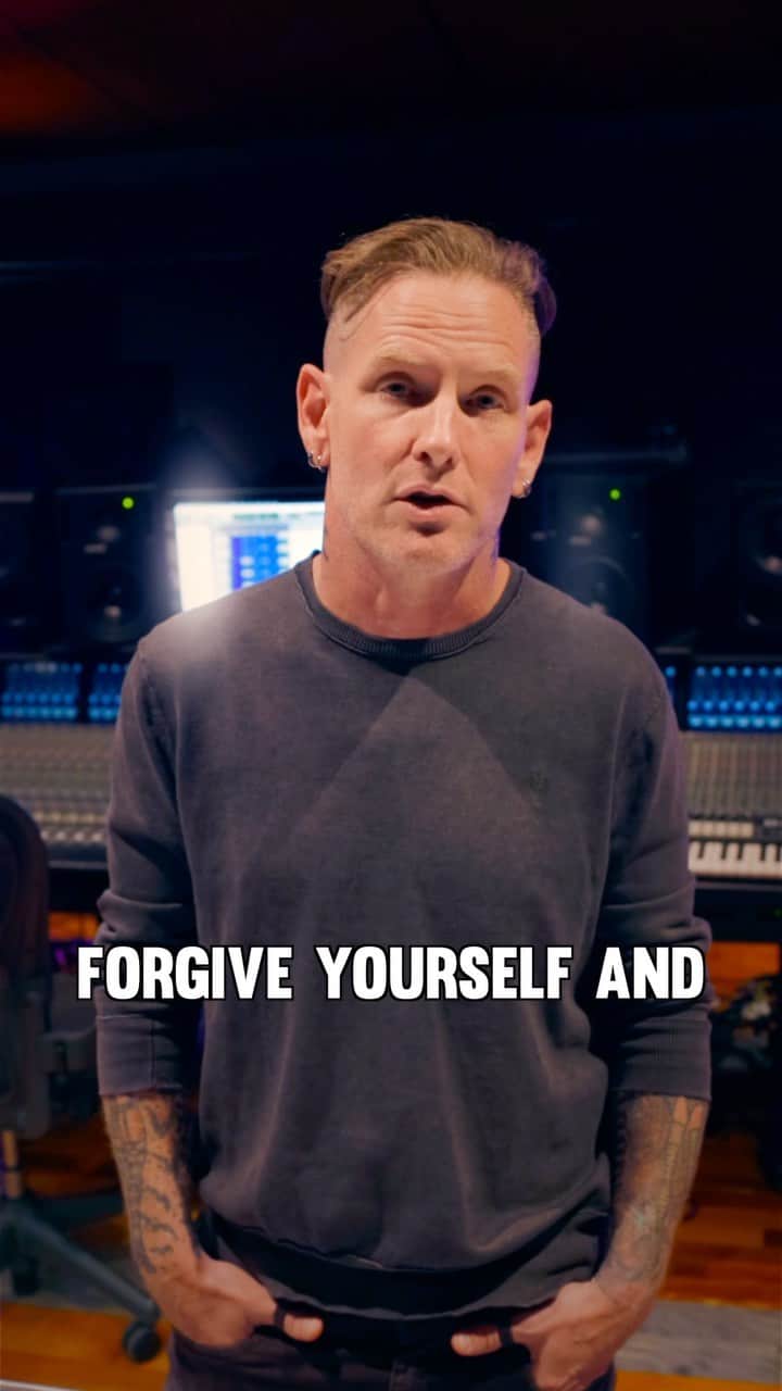 のインスタグラム：「We’ve all faced our own trials and tribulations in life. “Sorry Me” was created to find the strength in yourself to move on, to forgive yourself, to forgive others. I’m encouraging everyone to join me on your socials, and upload your confessionals using the new song. Let your heart out and move forward to a better you. #SorryMe #SorryMeConfessionals」