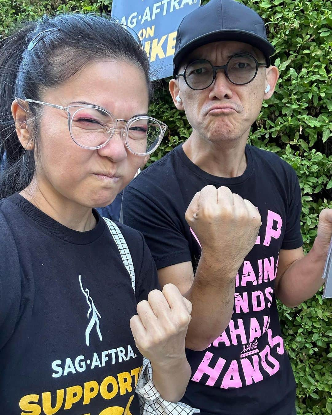 ケイコ・アジェナさんのインスタグラム写真 - (ケイコ・アジェナInstagram)「Fighting until the end! One day longer, one day stronger. #UnionStrong @sagaftra」11月2日 3時57分 - keikoagena