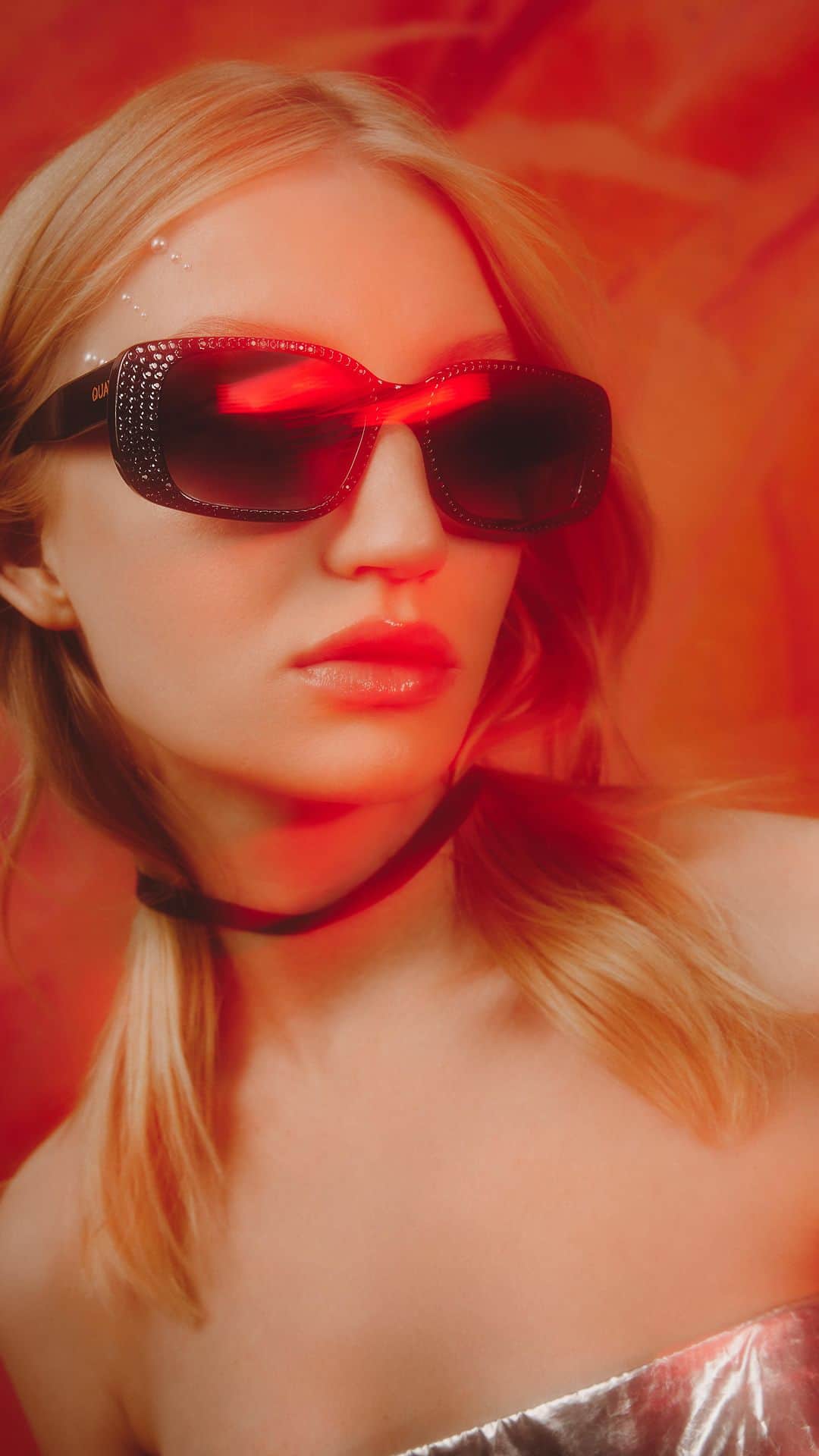 のインスタグラム：「HOLIDAY RUSH IS HERE 🚦 Time to go, go, go! Shop the collection.」