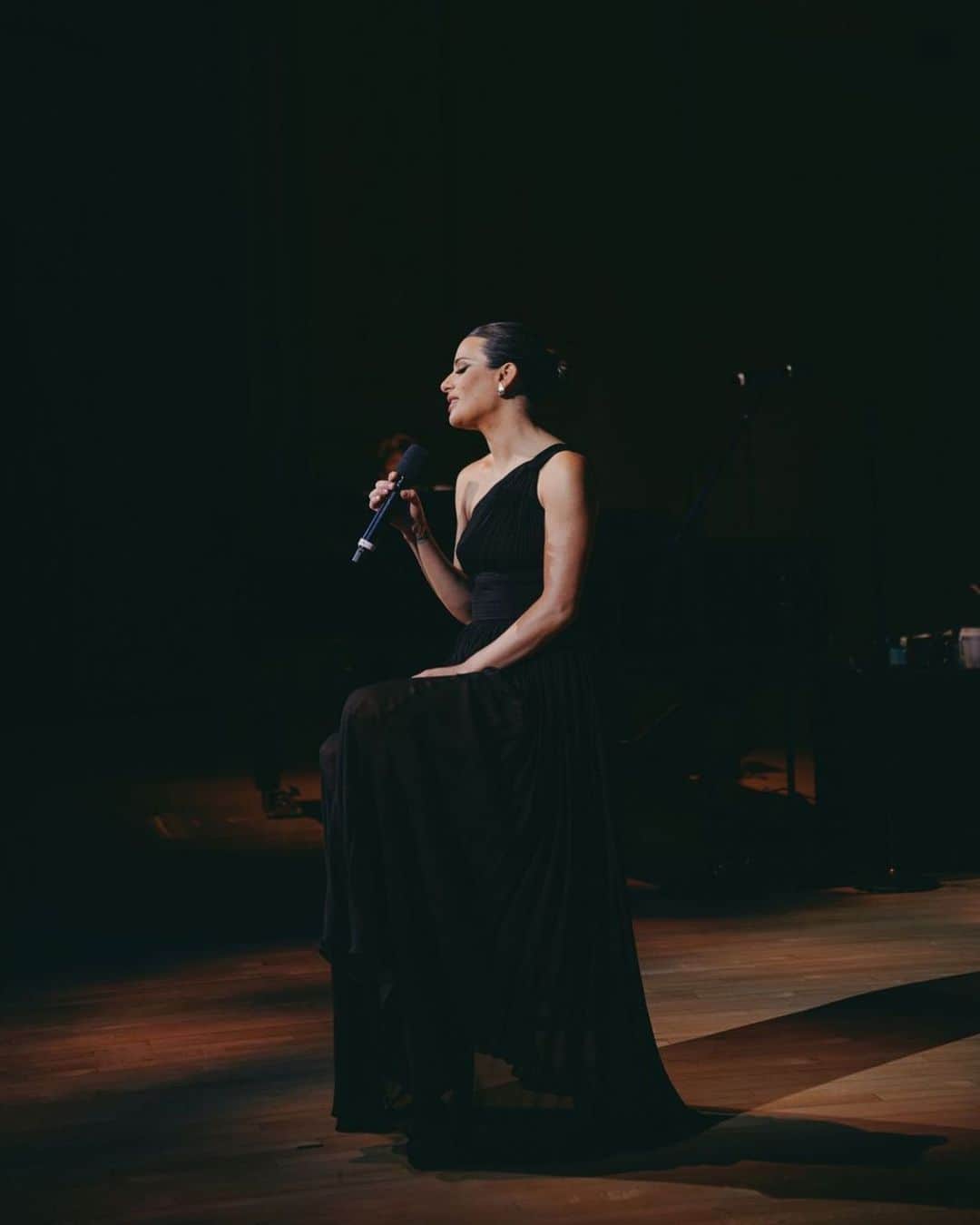 リア・ミシェルさんのインスタグラム写真 - (リア・ミシェルInstagram)「Carnegie Hall 📸: @jennyandersonphoto」11月2日 4時21分 - leamichele