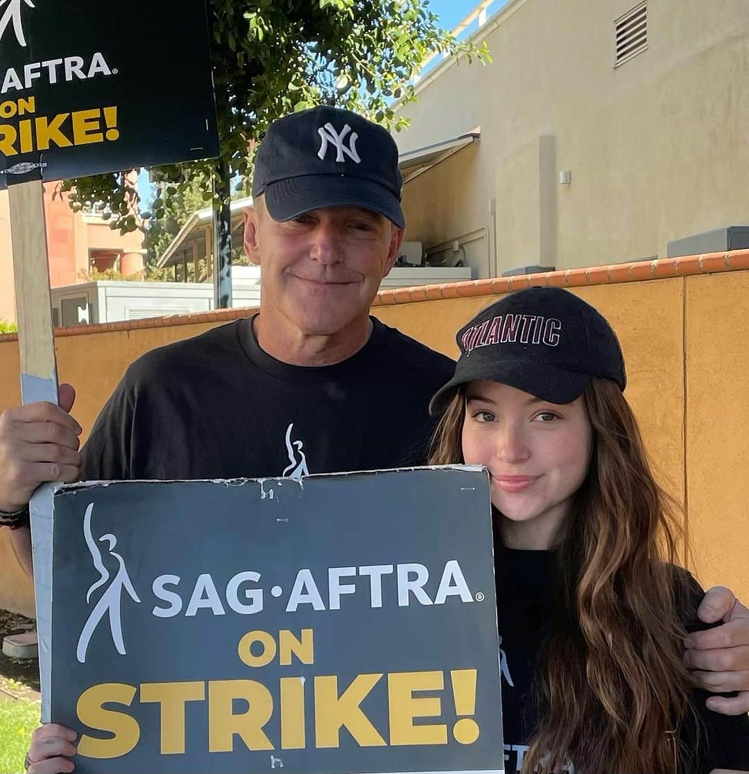 クラーク・グレッグのインスタグラム：「Fair deal with AI protections now, so there is a next generation. @sagaftra #union」